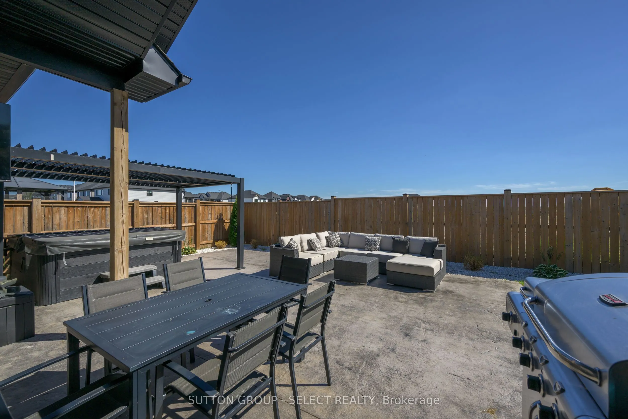 383 Daventry Way, #77