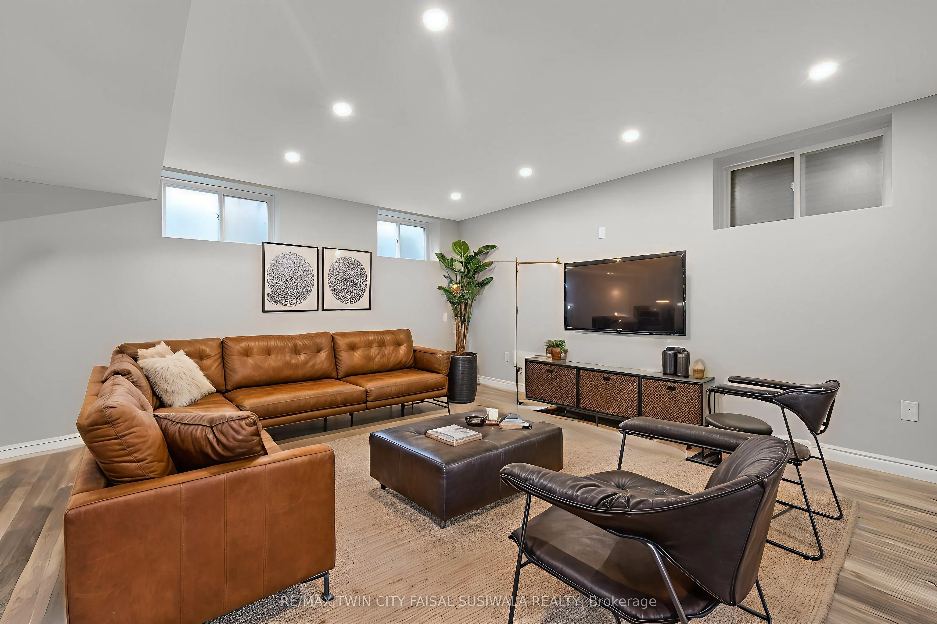 33 Critcher Avenue