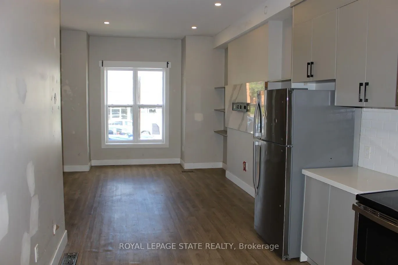 500 Main Street E, #E