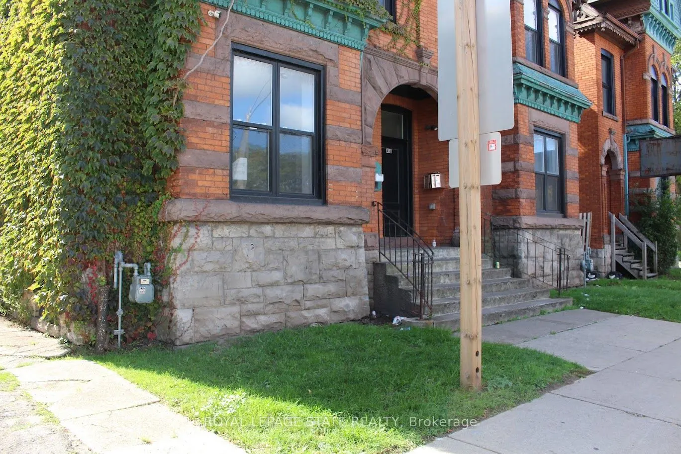 500 Main Street E, #E
