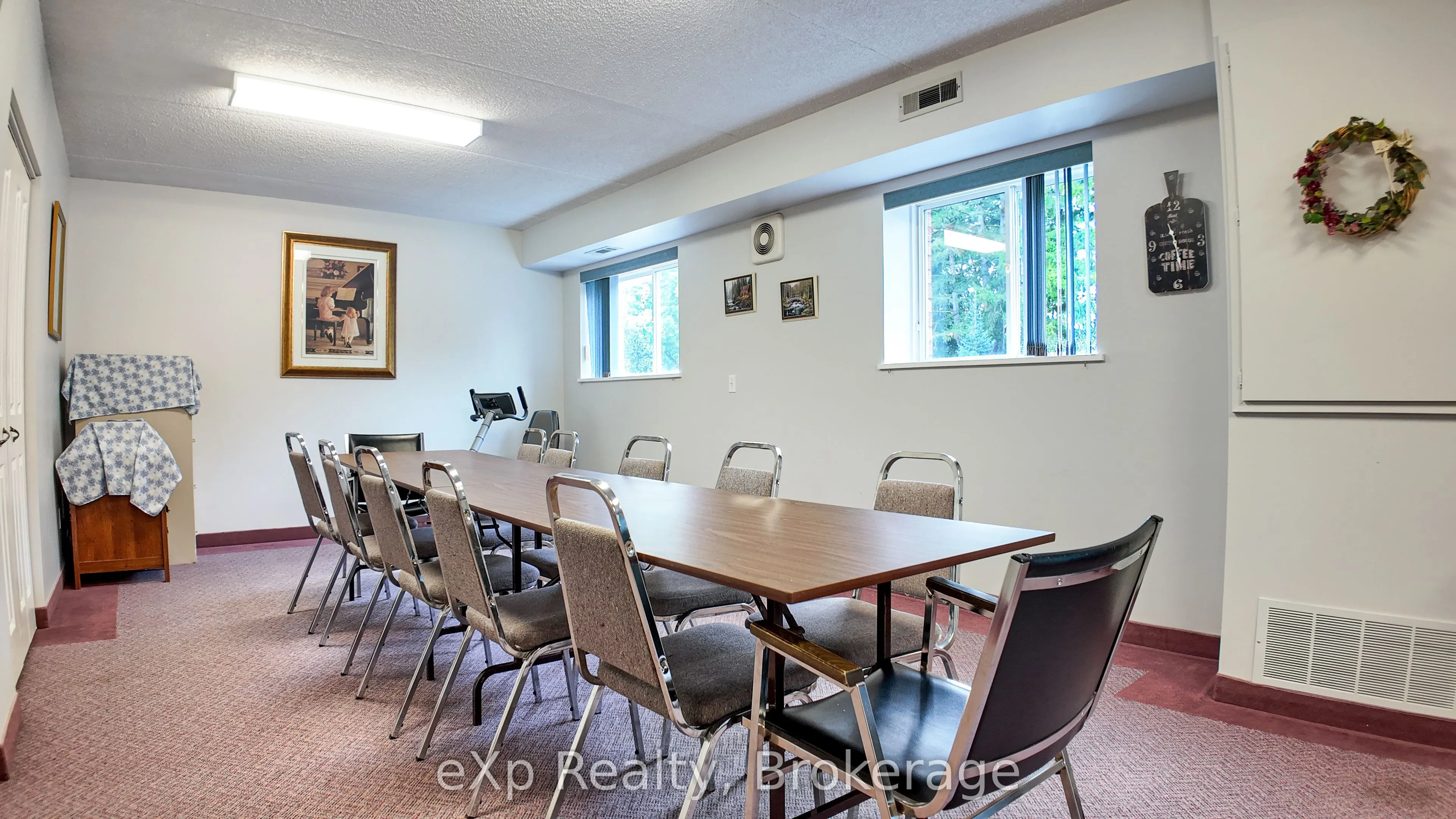 203 McNab Street, #405
