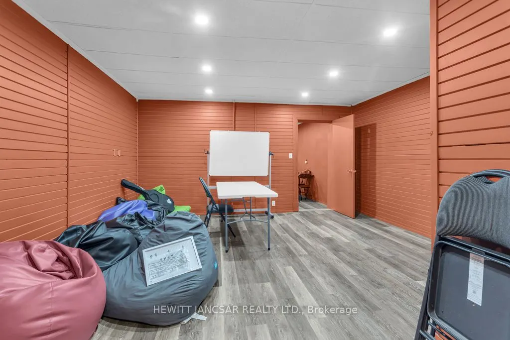 421 Dundas Street, #1
