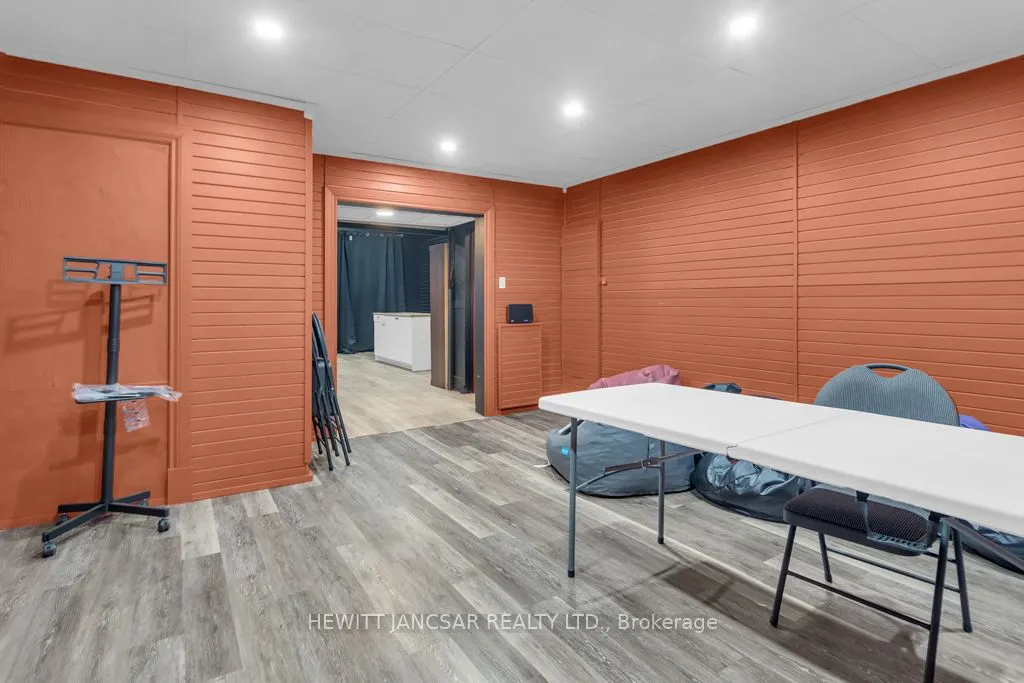 421 Dundas Street, #1