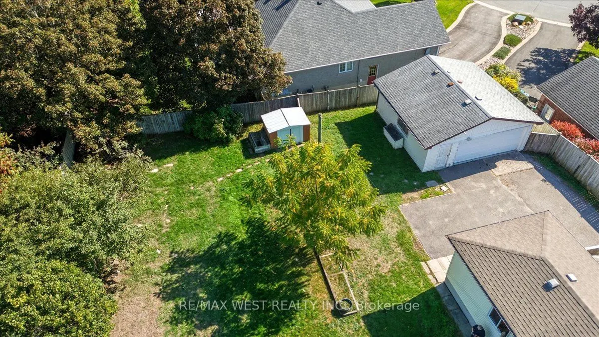 816 Brealey Drive