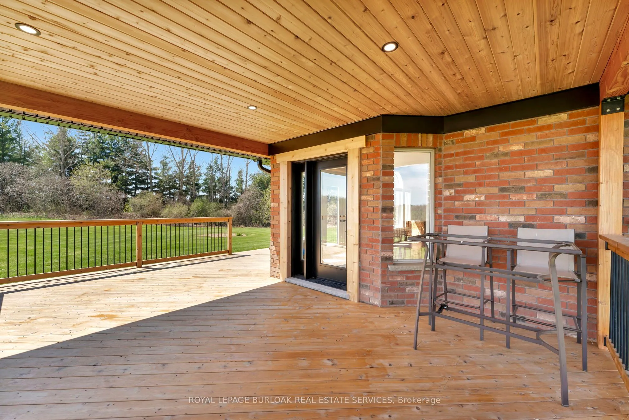 70 Governors Road E