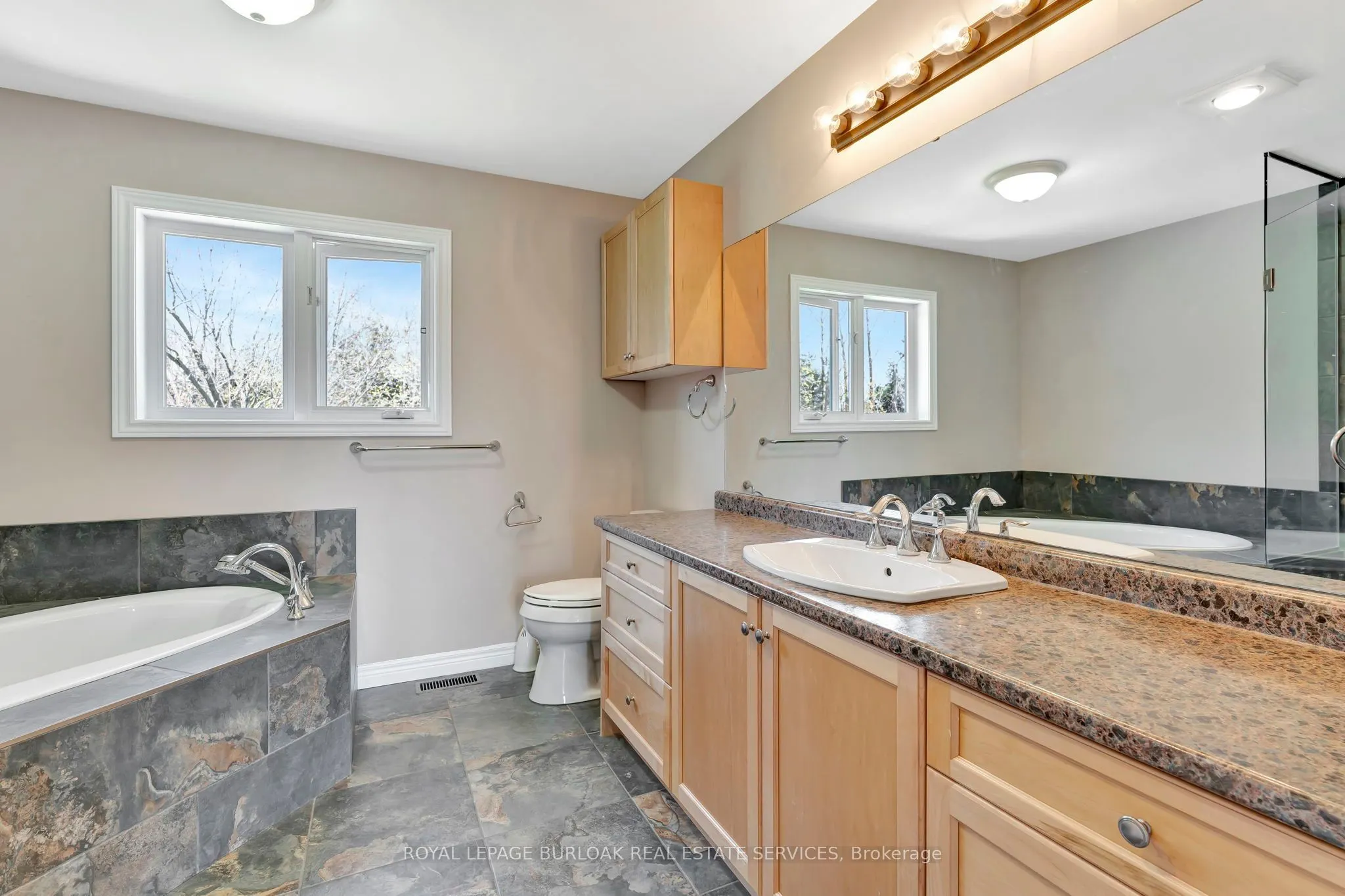 70 Governors Road E