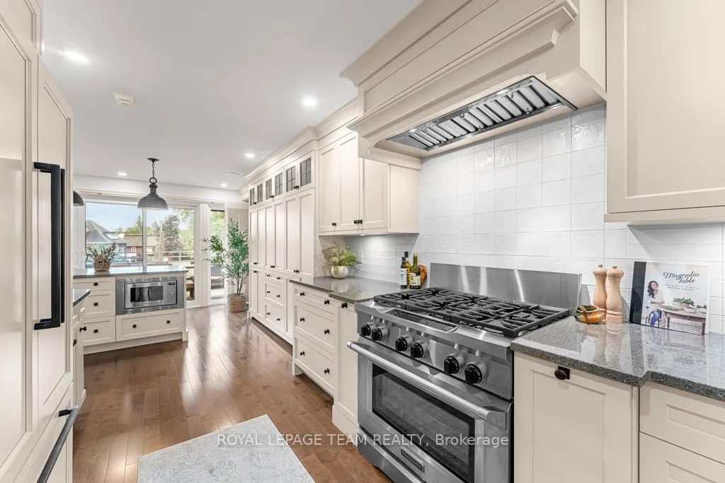 30 Belvedere Crescent, #7