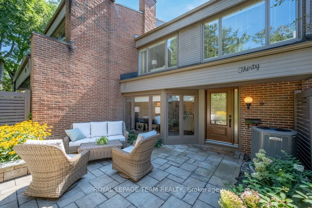 30 Belvedere Crescent, #7