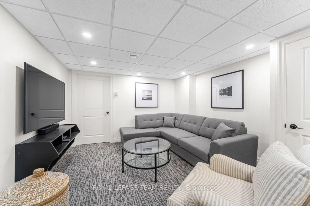 30 Belvedere Crescent, #7