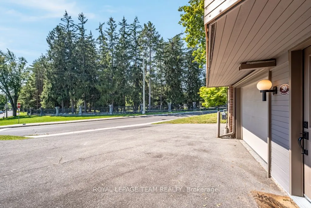 30 Belvedere Crescent, #7