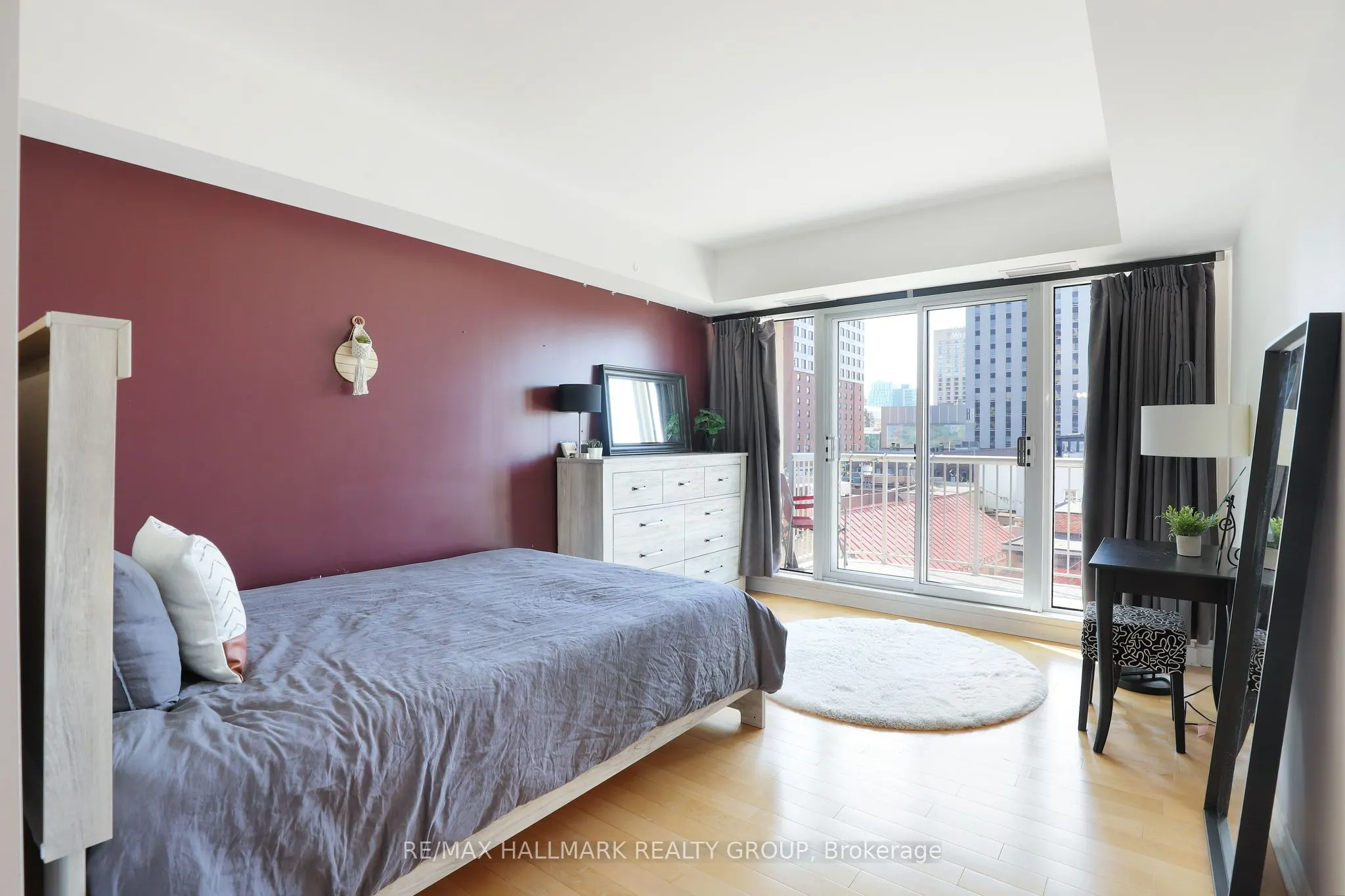 200 Rideau Street, #504