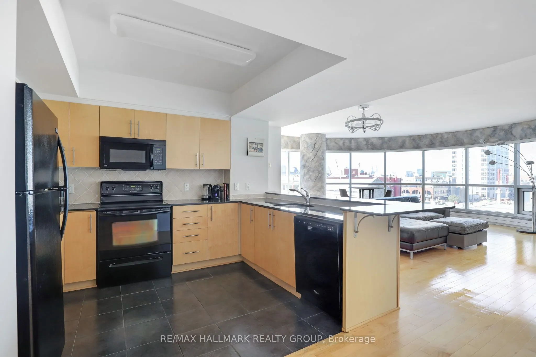 200 Rideau Street, #504