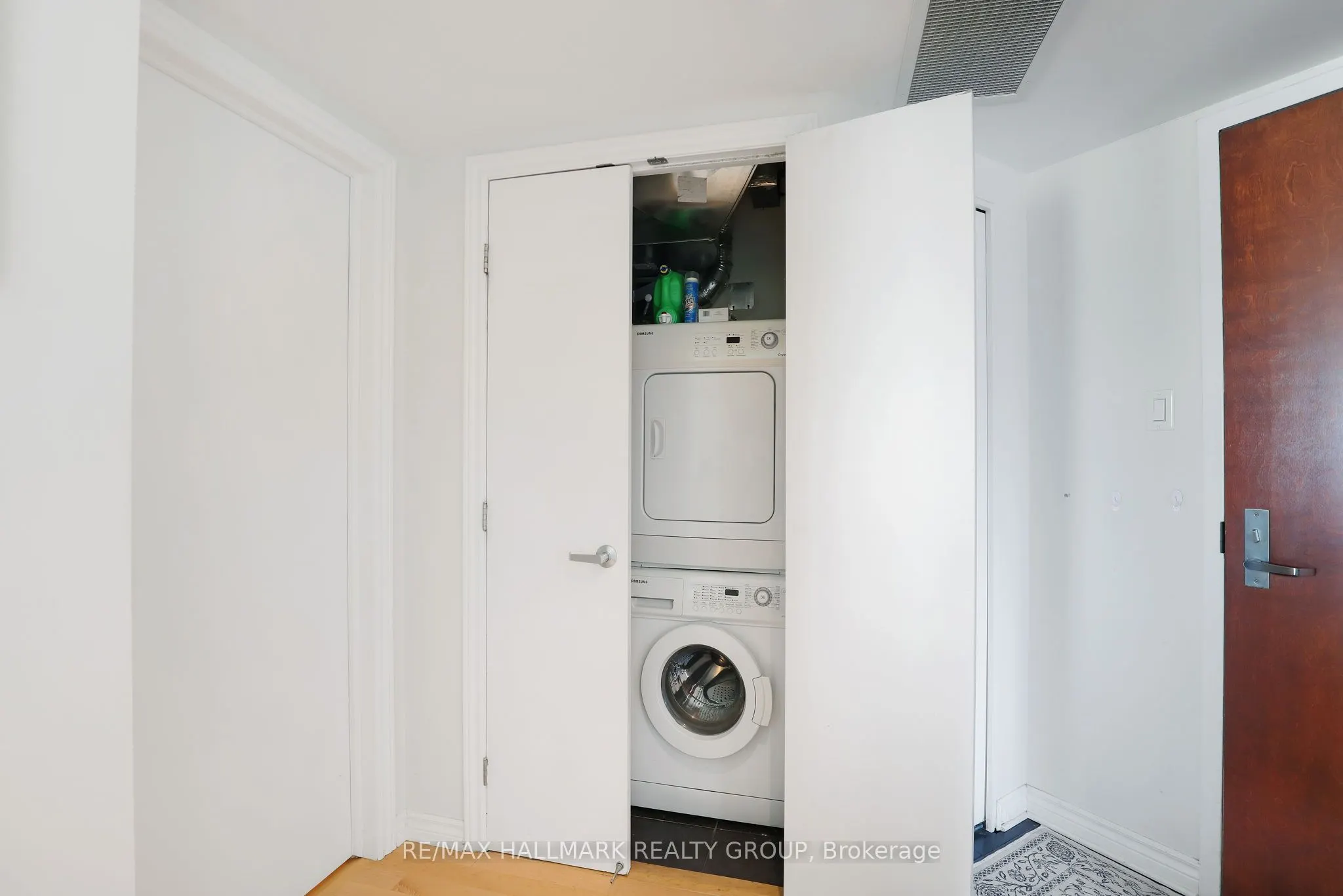 200 Rideau Street, #504