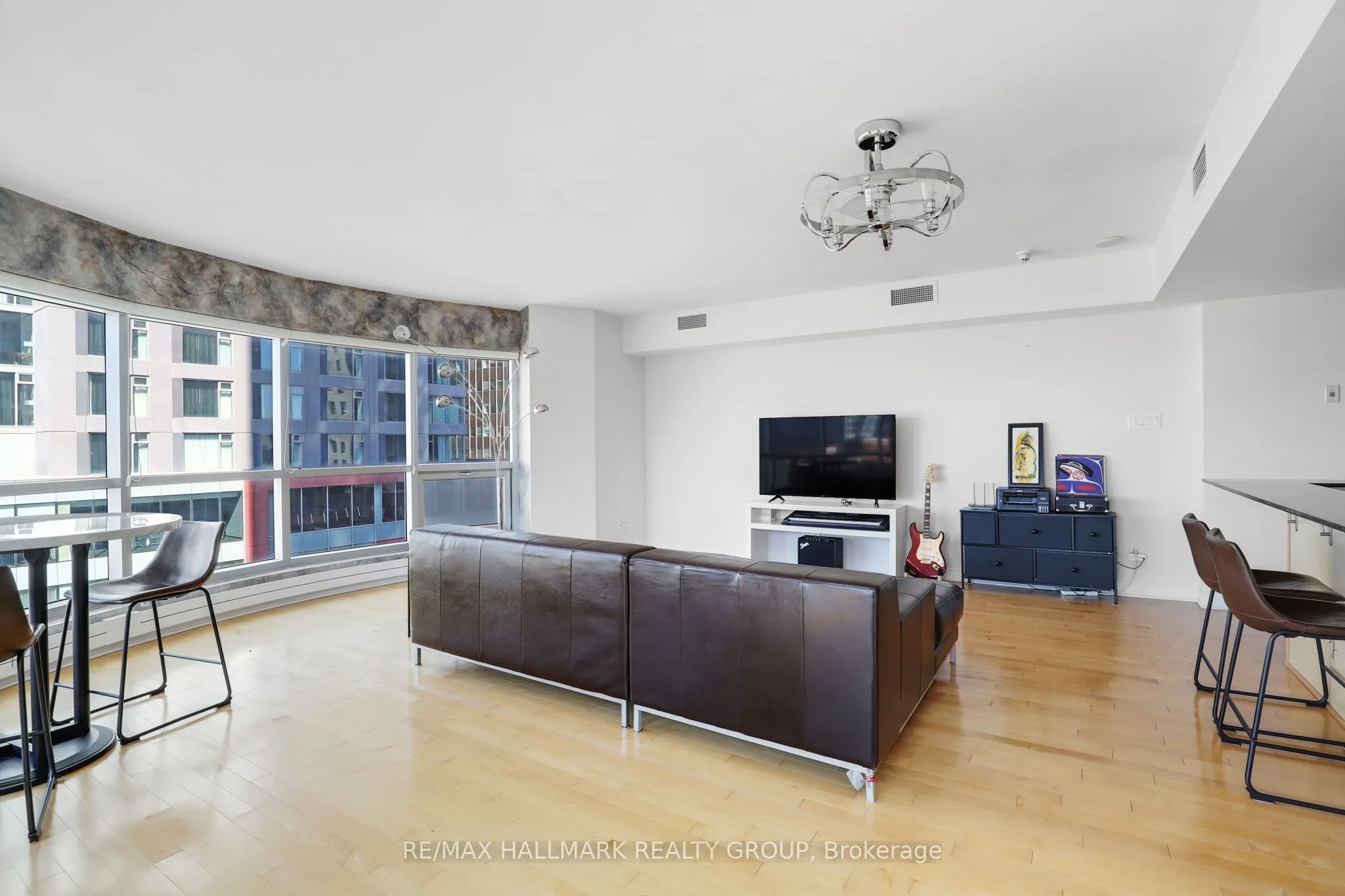 200 Rideau Street, #504