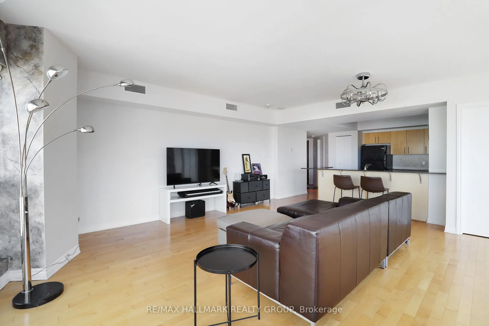 200 Rideau Street, #504