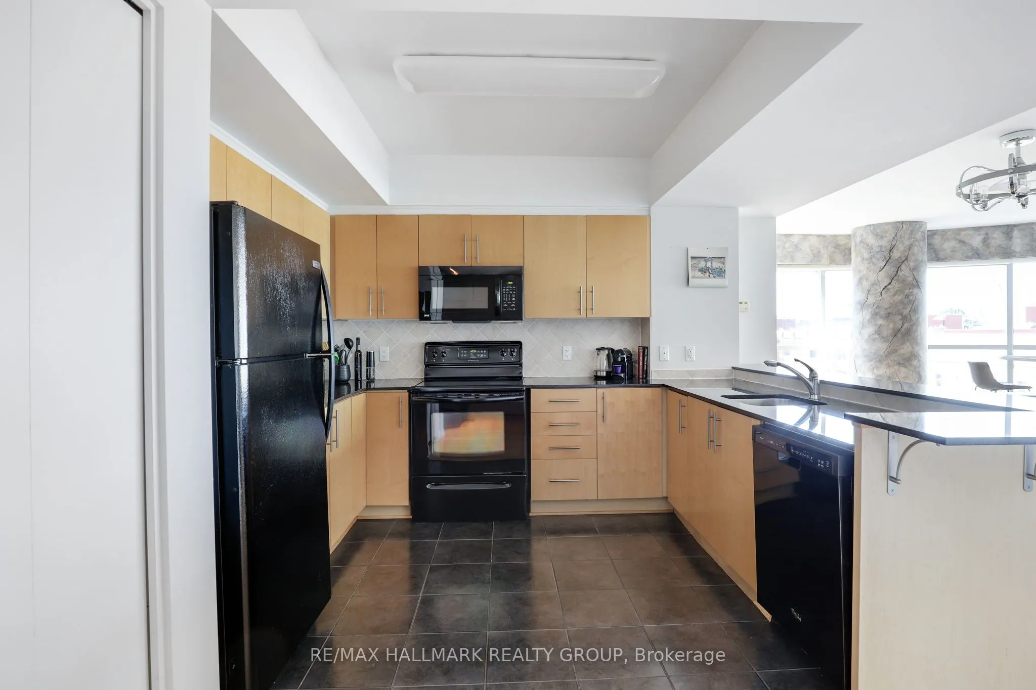 200 Rideau Street, #504
