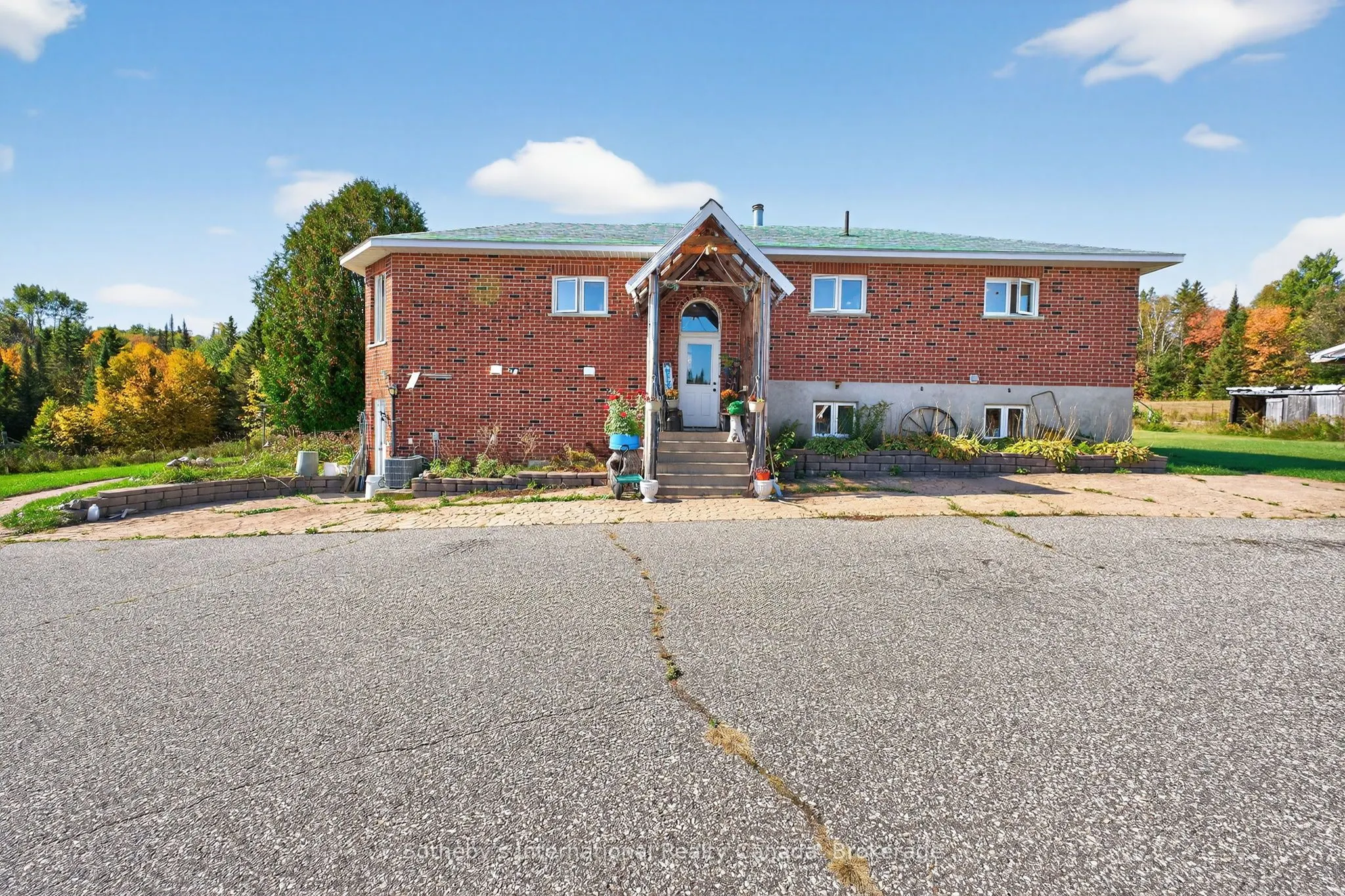 122 McFadden Line