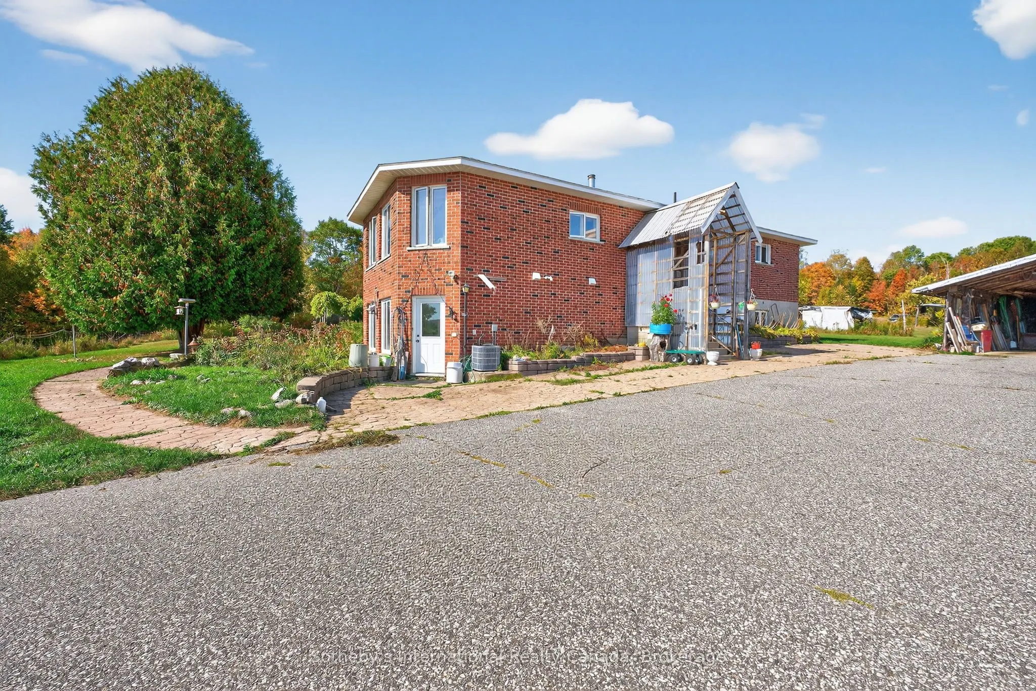 122 McFadden Line