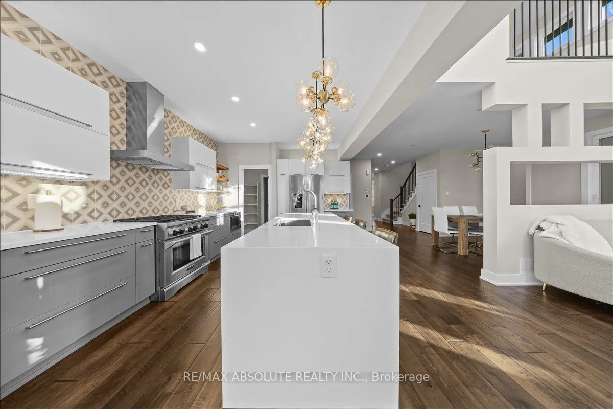 332 Haliburton Heights