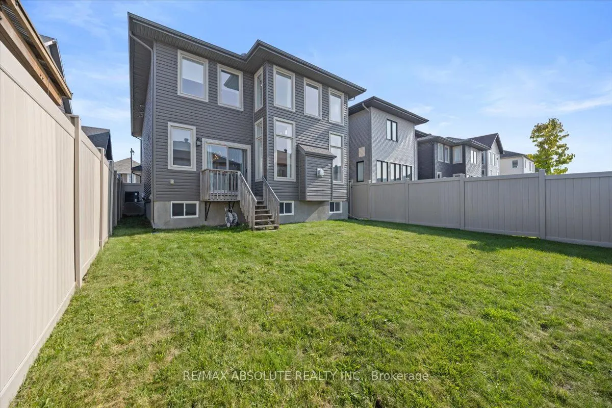 332 Haliburton Heights