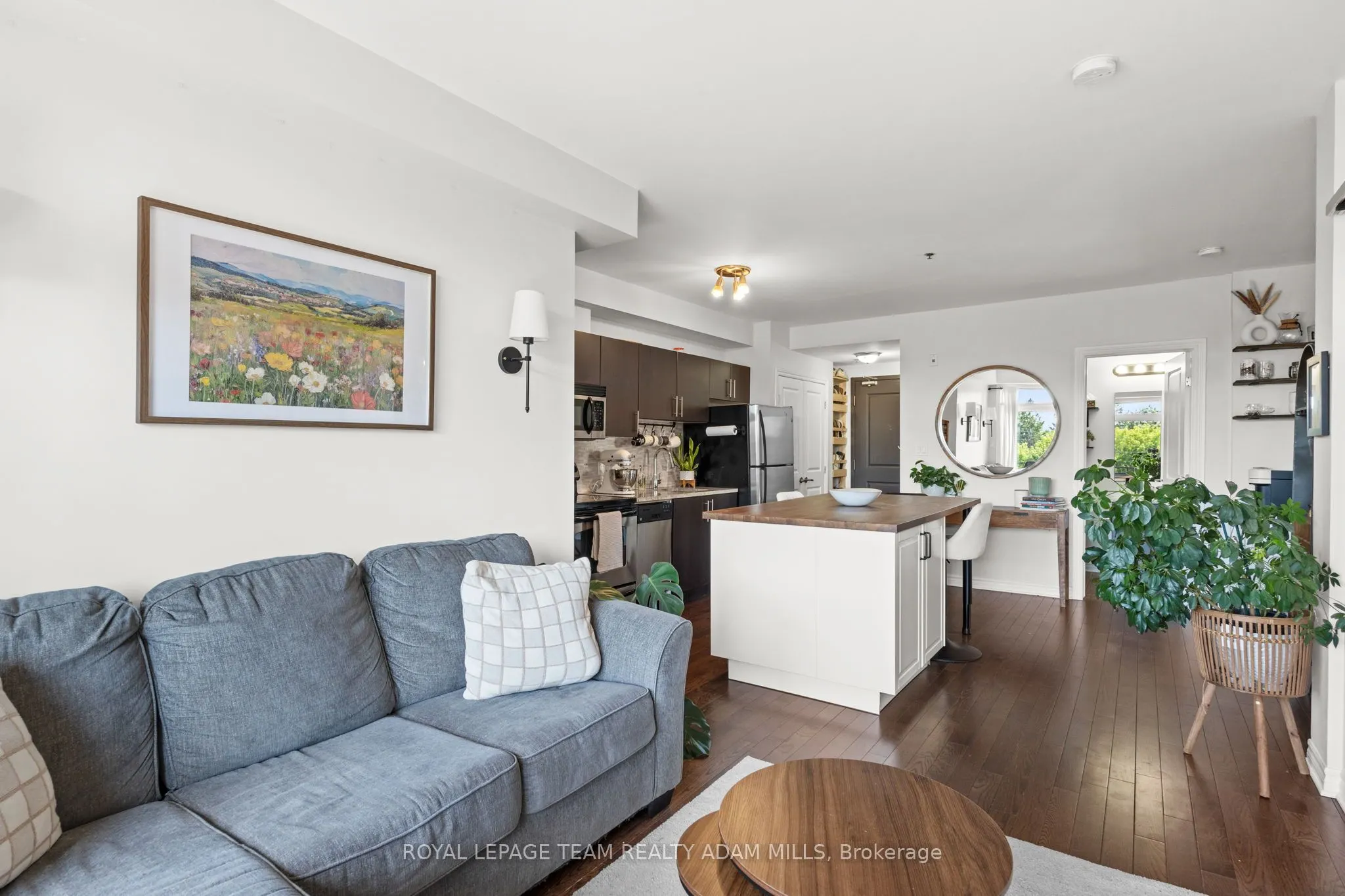 429 Kent Street, #408