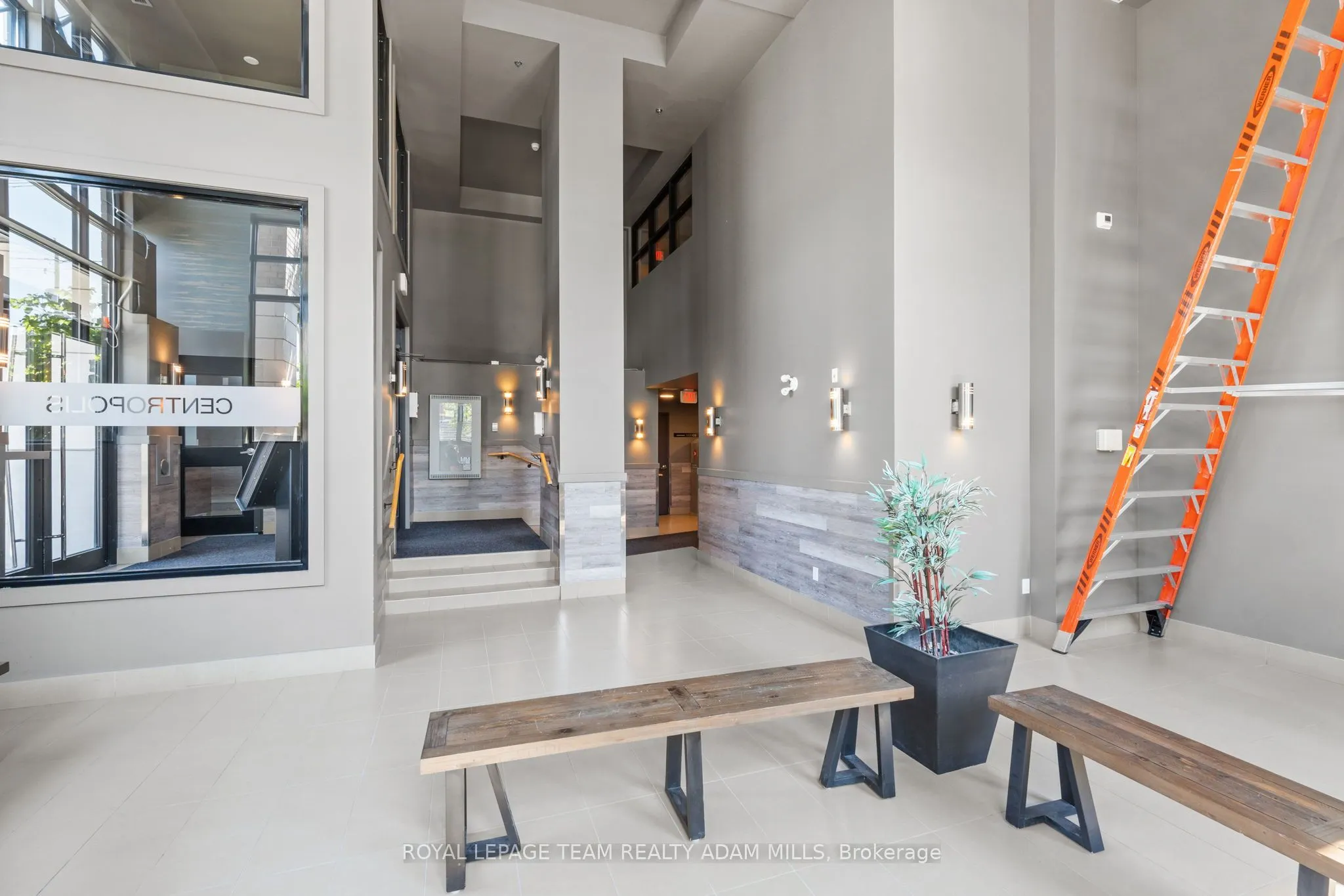 429 Kent Street, #408