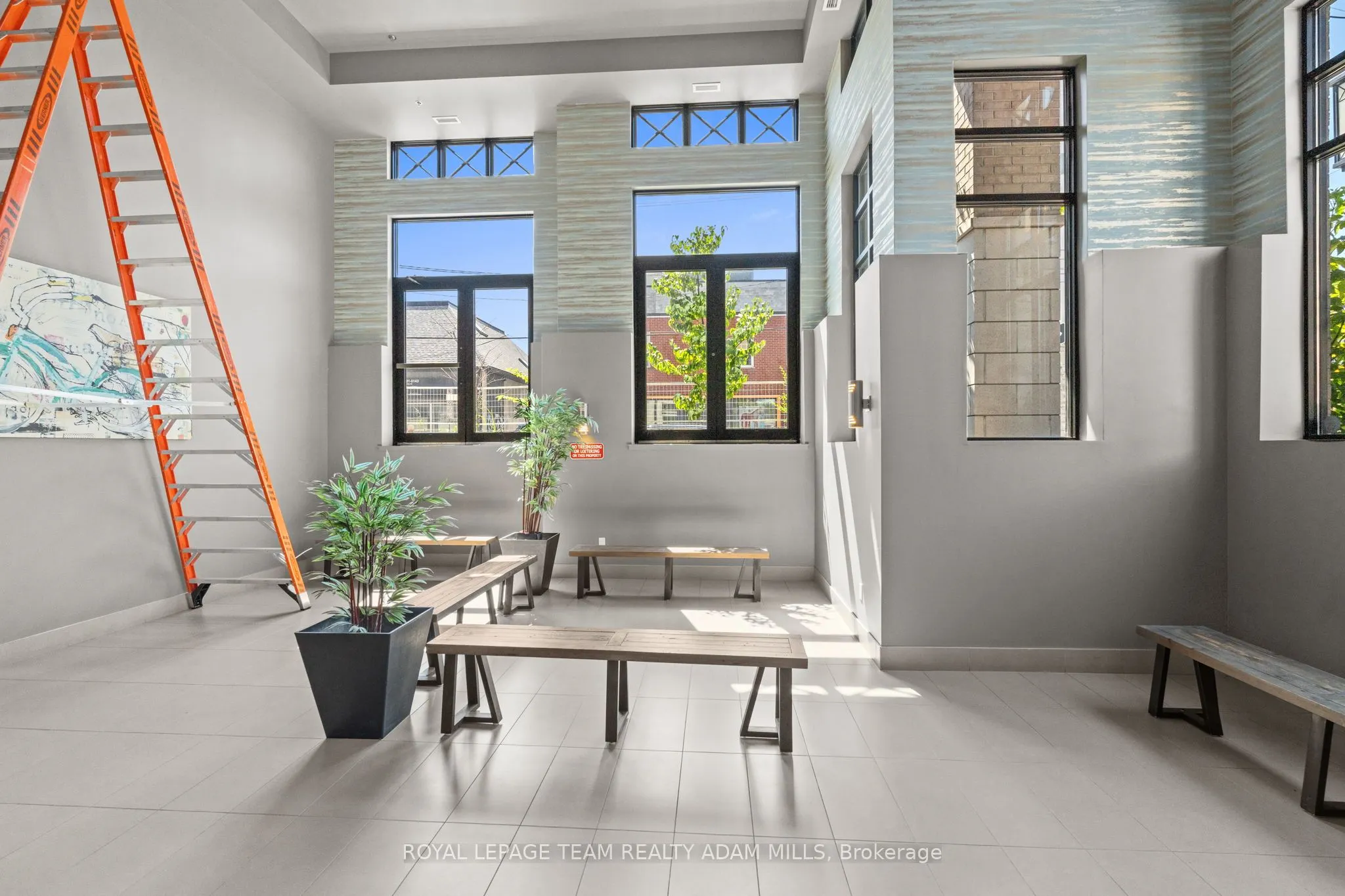 429 Kent Street, #408