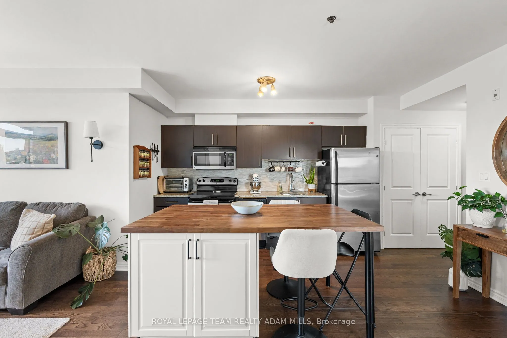 429 Kent Street, #408