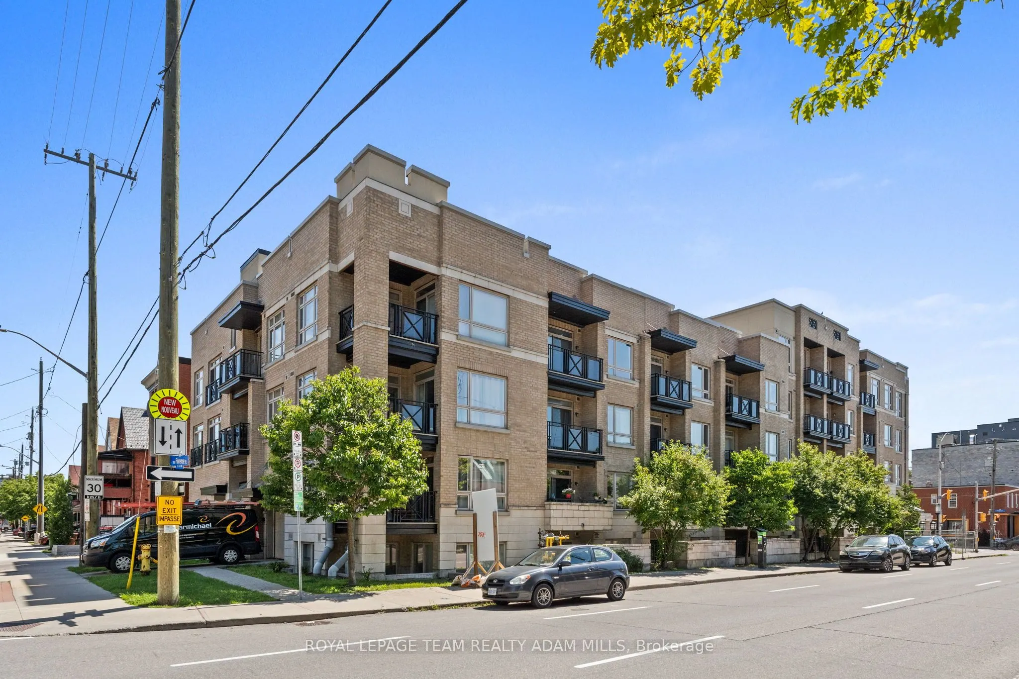 429 Kent Street, #408