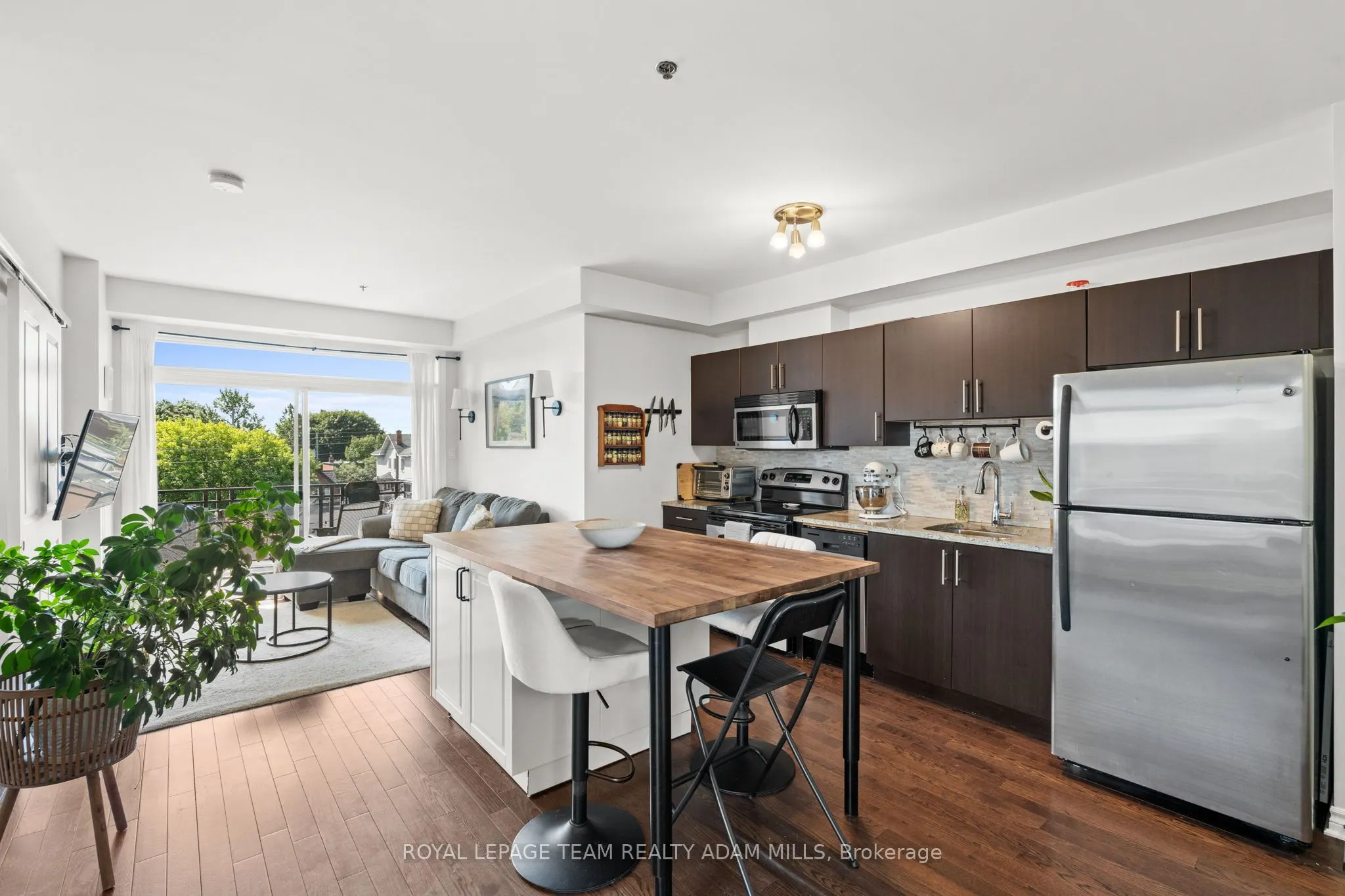429 Kent Street, #408