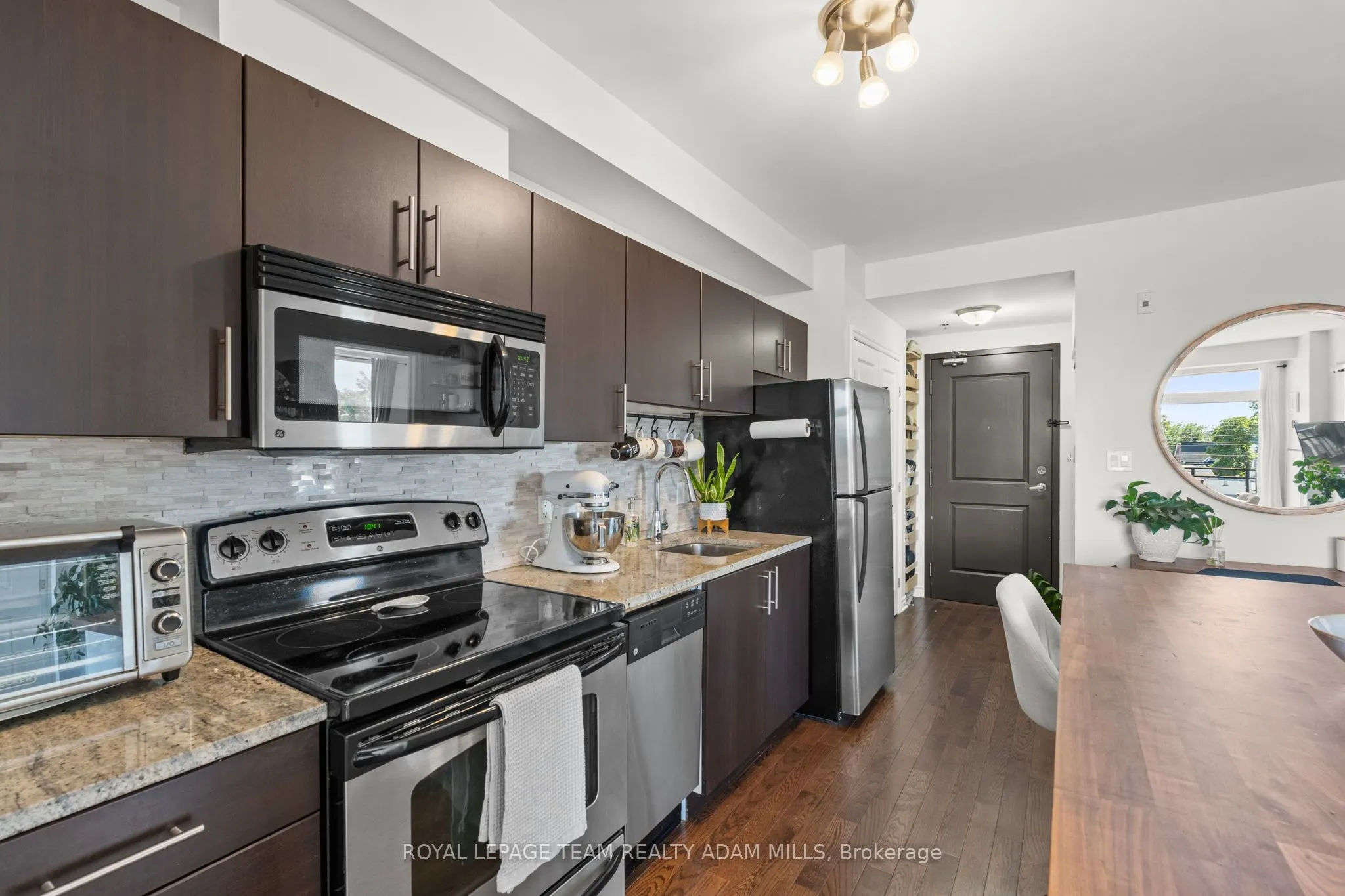 429 Kent Street, #408