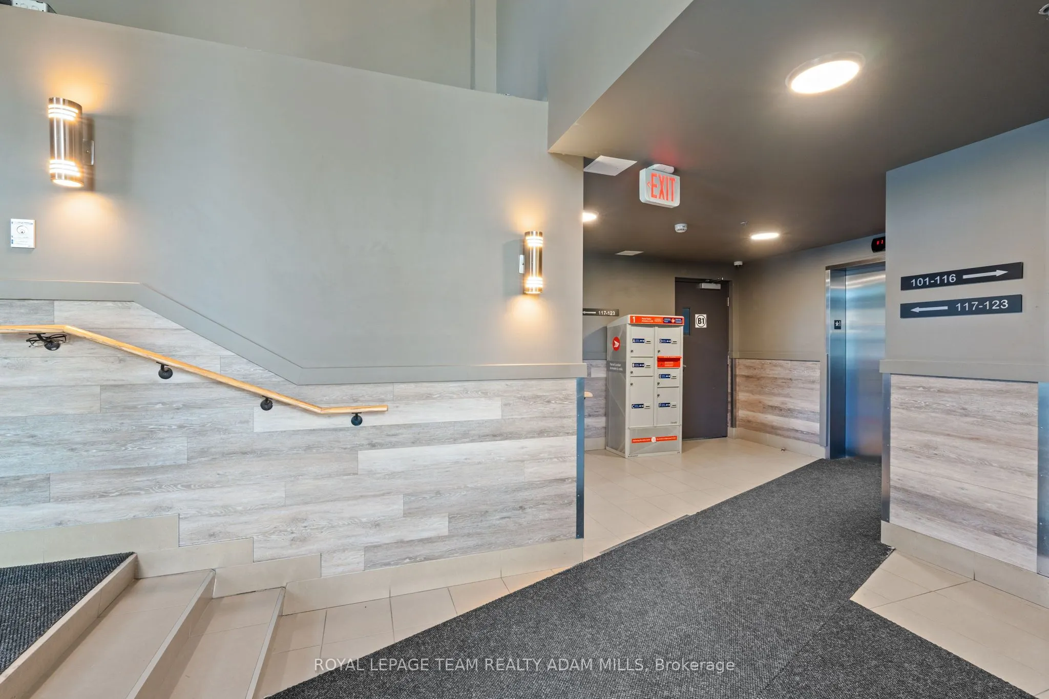 429 Kent Street, #408