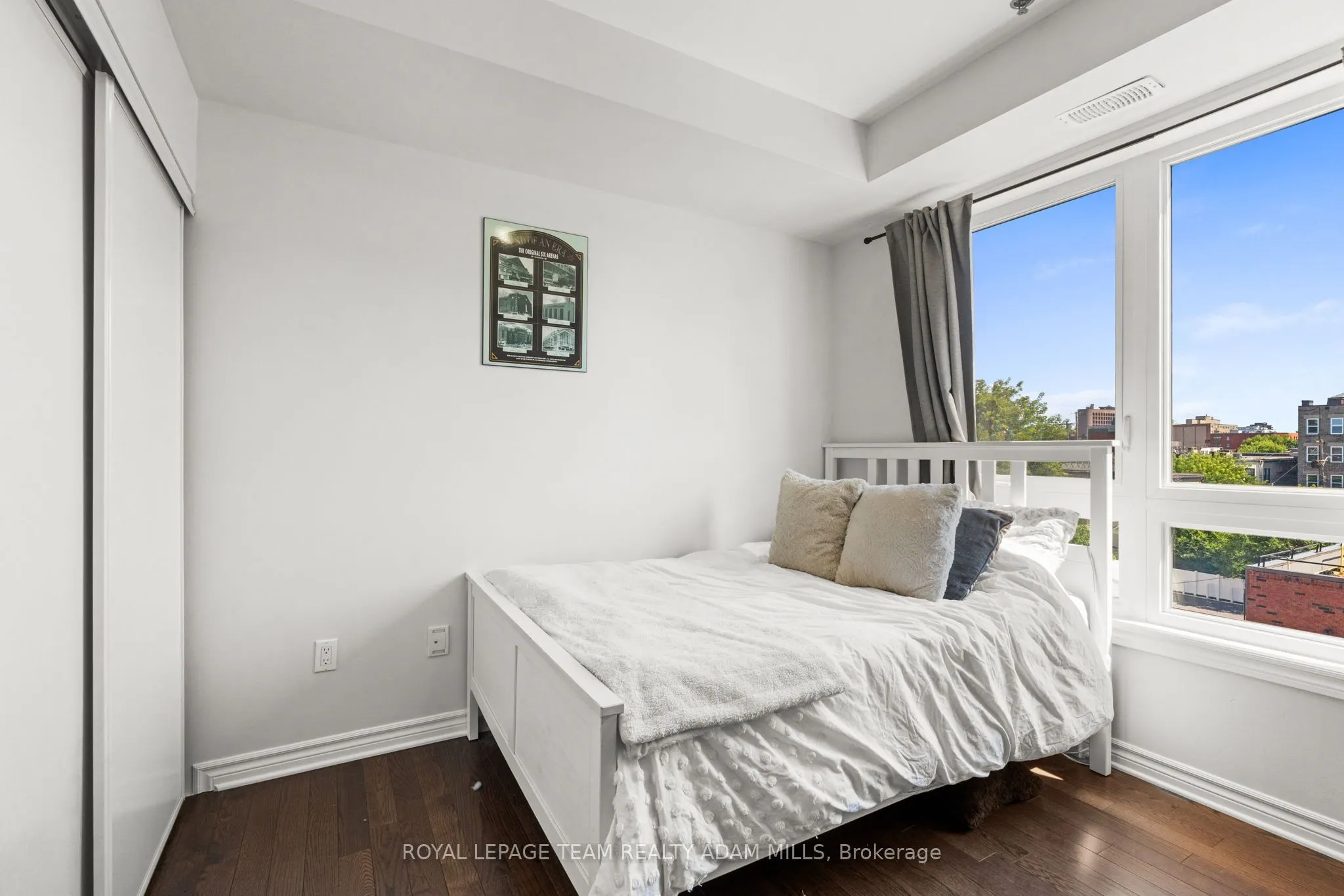 429 Kent Street, #408