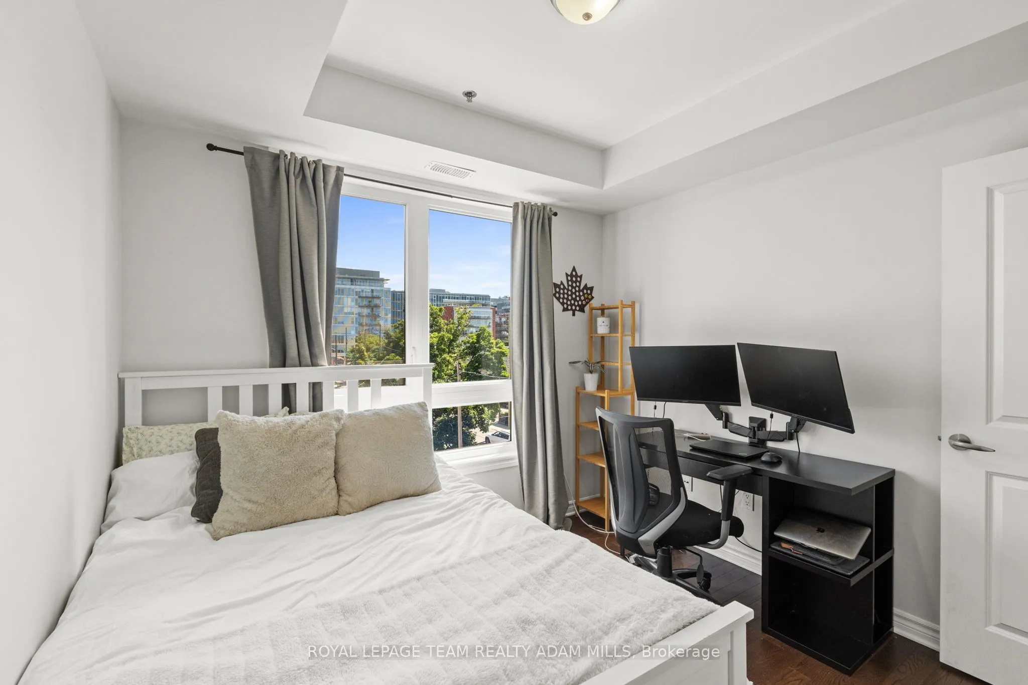 429 Kent Street, #408