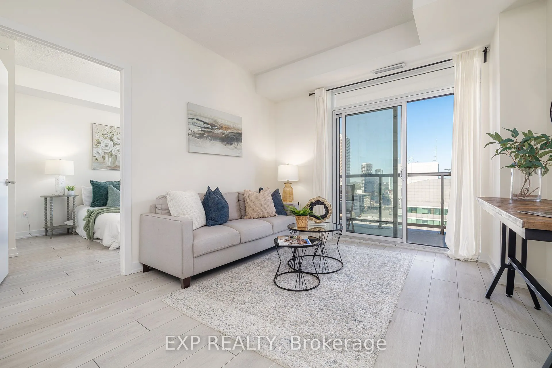 55 DUKE Street W, #1401