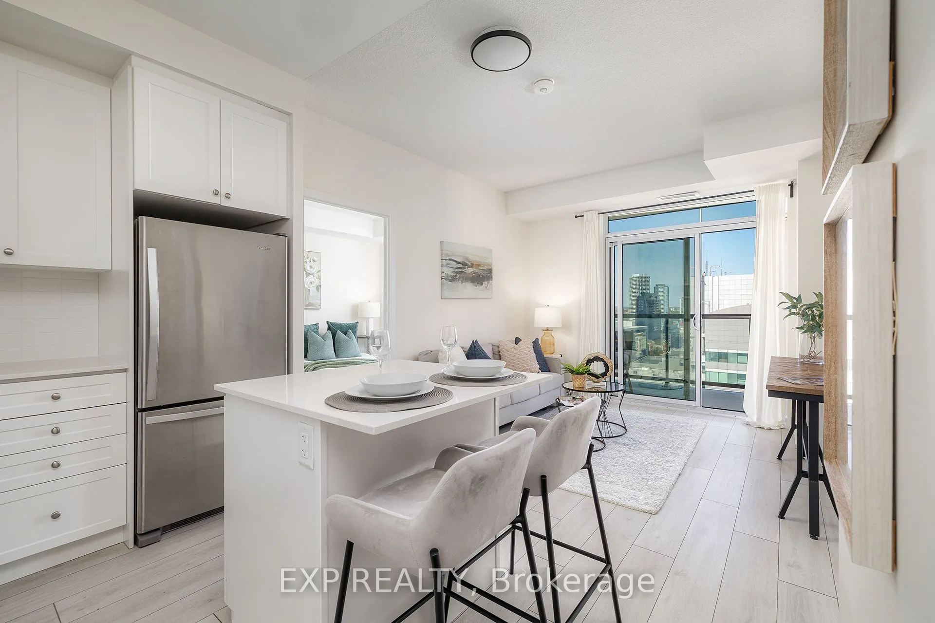 55 DUKE Street W, #1401