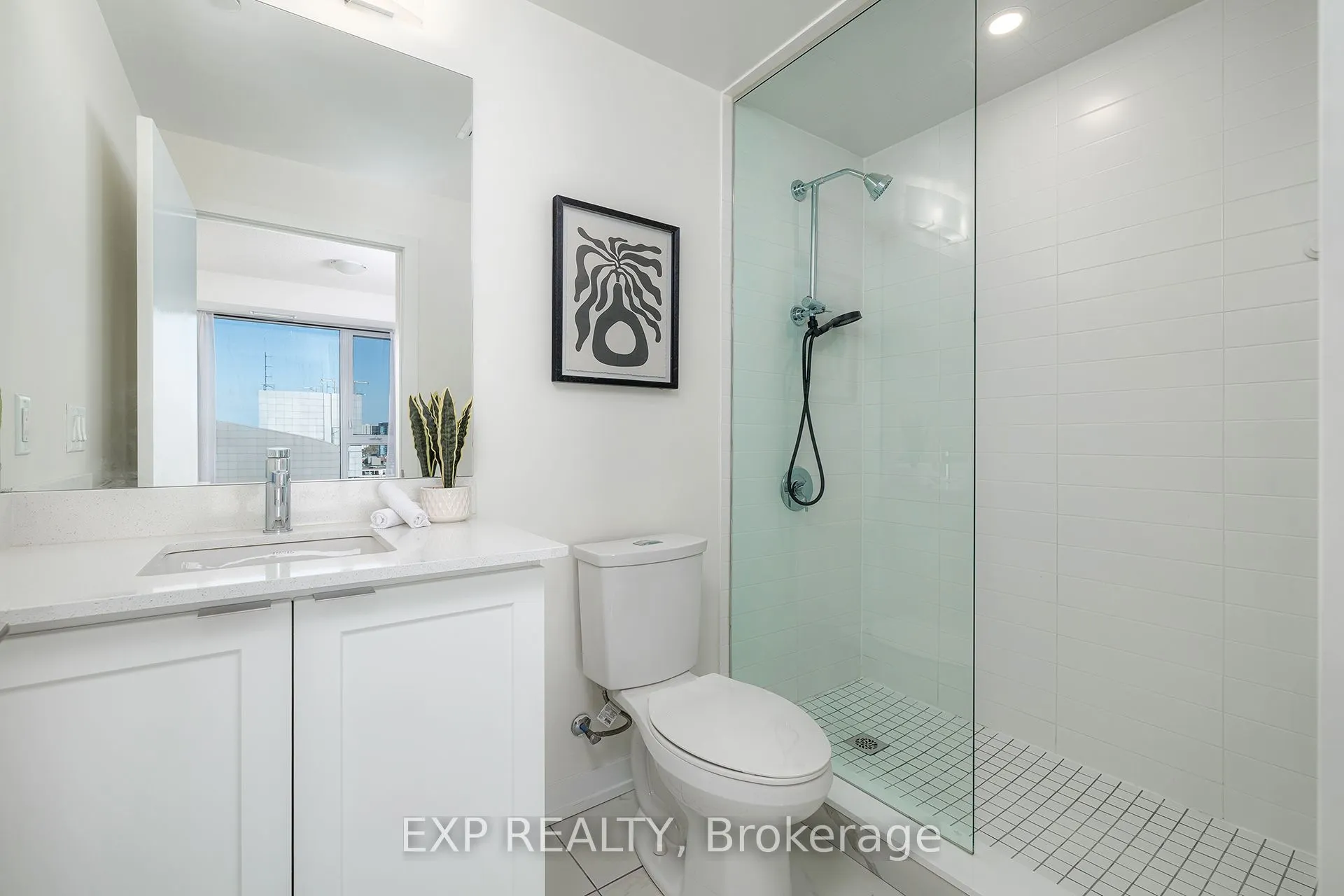 55 DUKE Street W, #1401