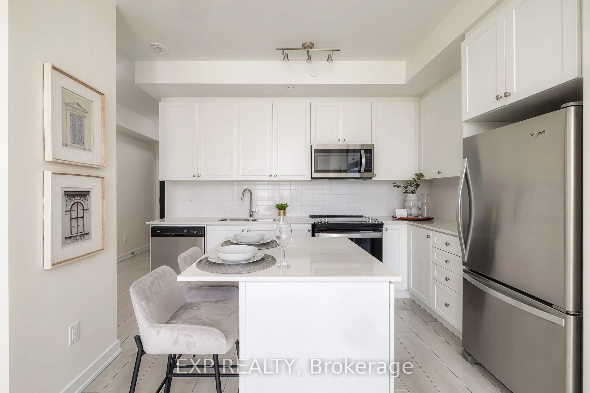 55 DUKE Street W, #1401