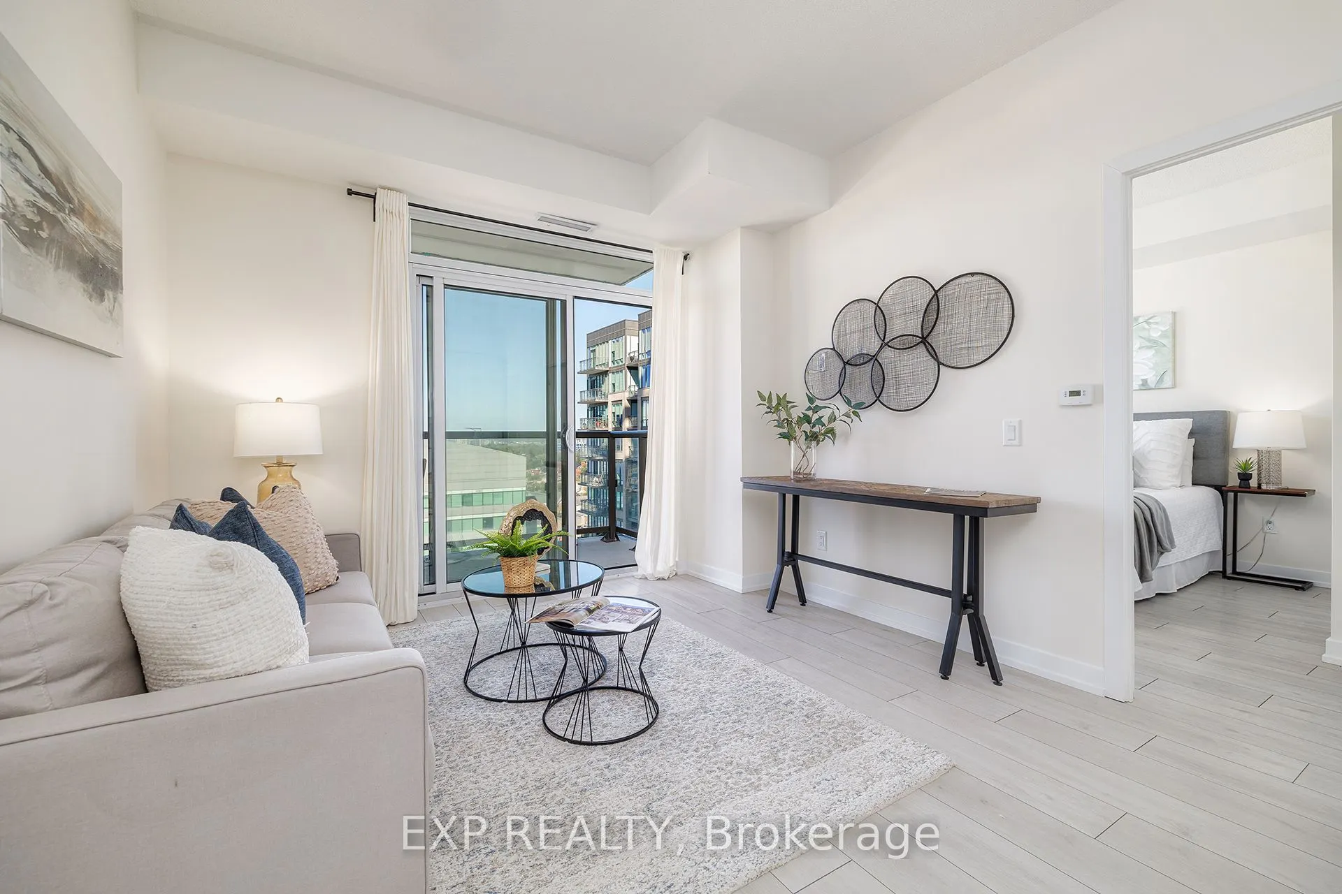 55 DUKE Street W, #1401