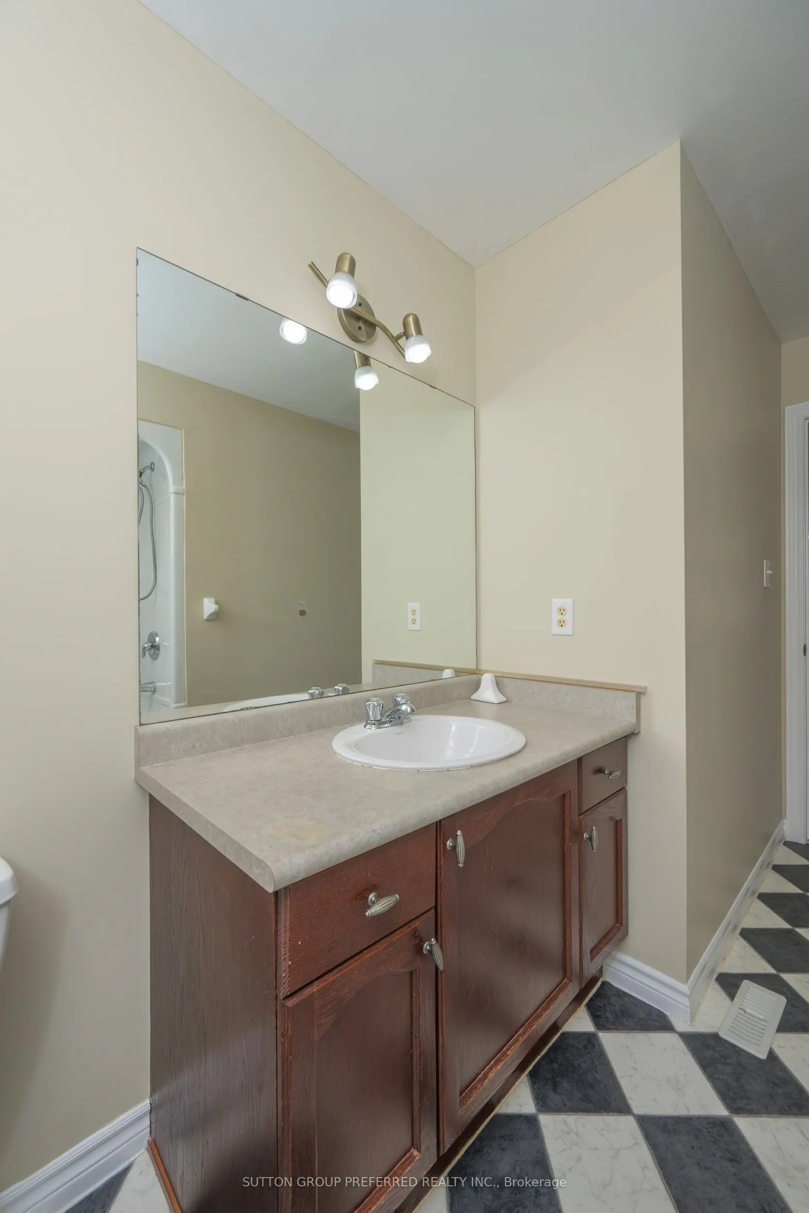 1605 Mickleborough Court