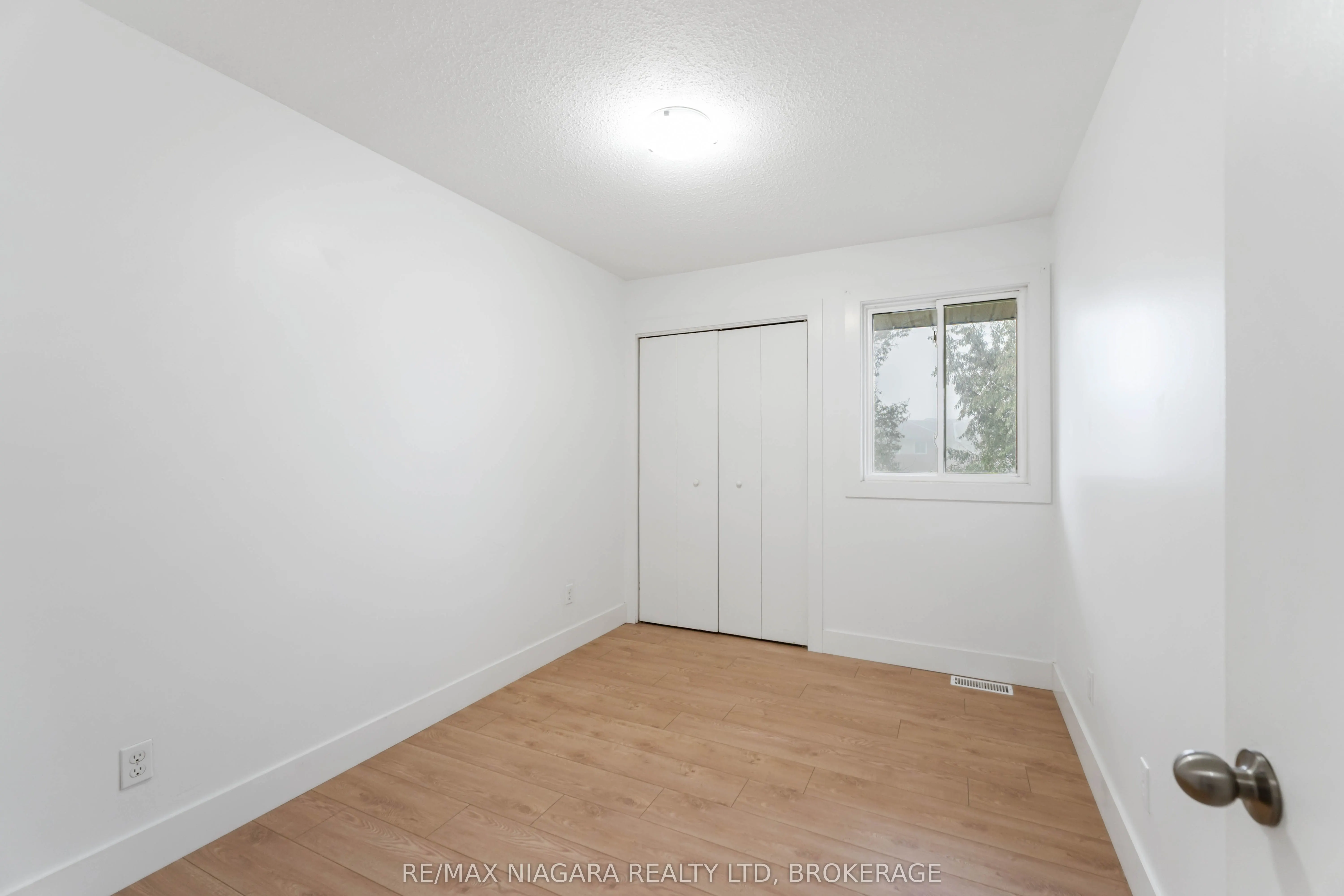 100 Brownleigh Avenue, #112