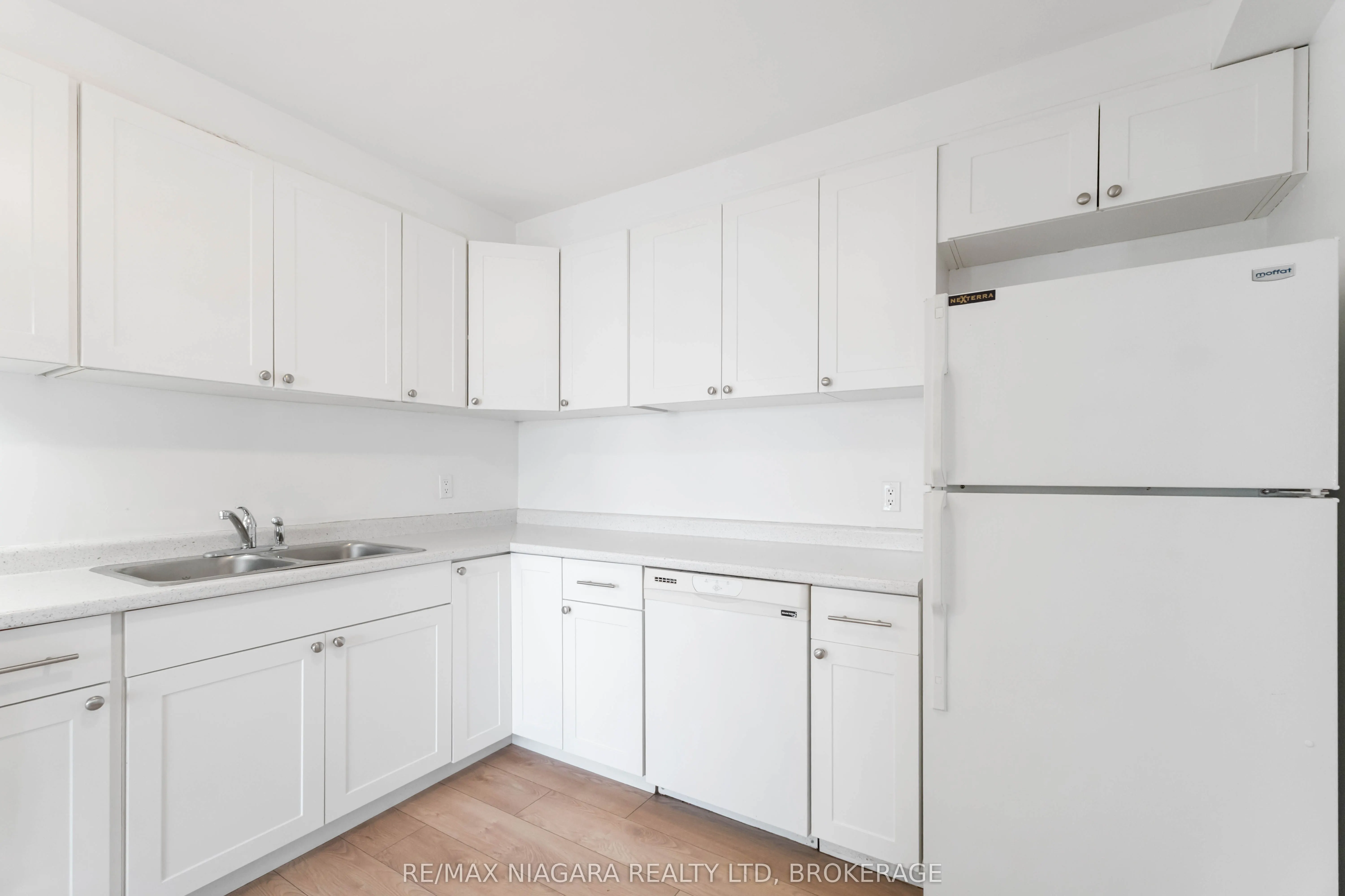 100 Brownleigh Avenue, #112