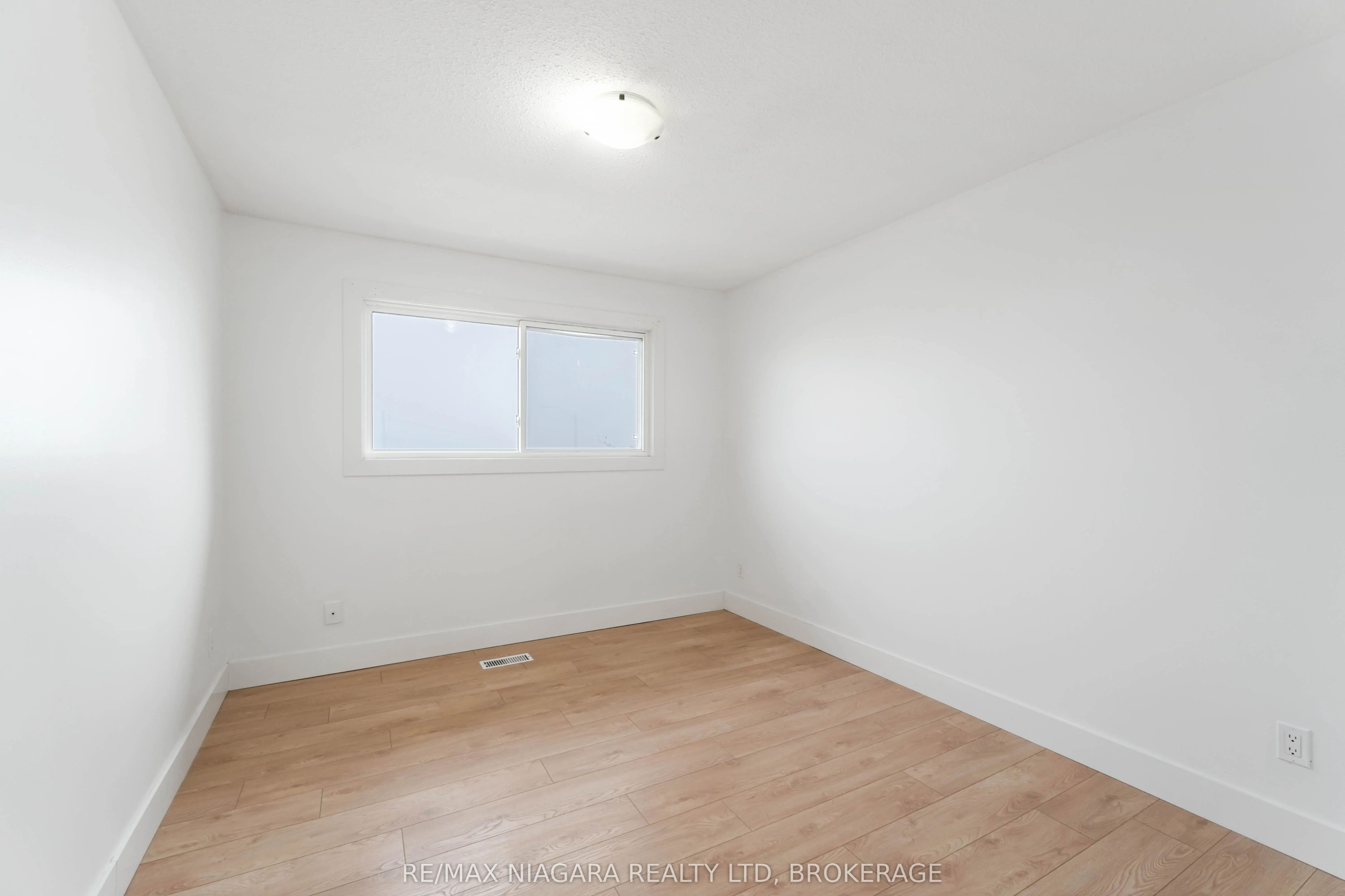 100 Brownleigh Avenue, #112