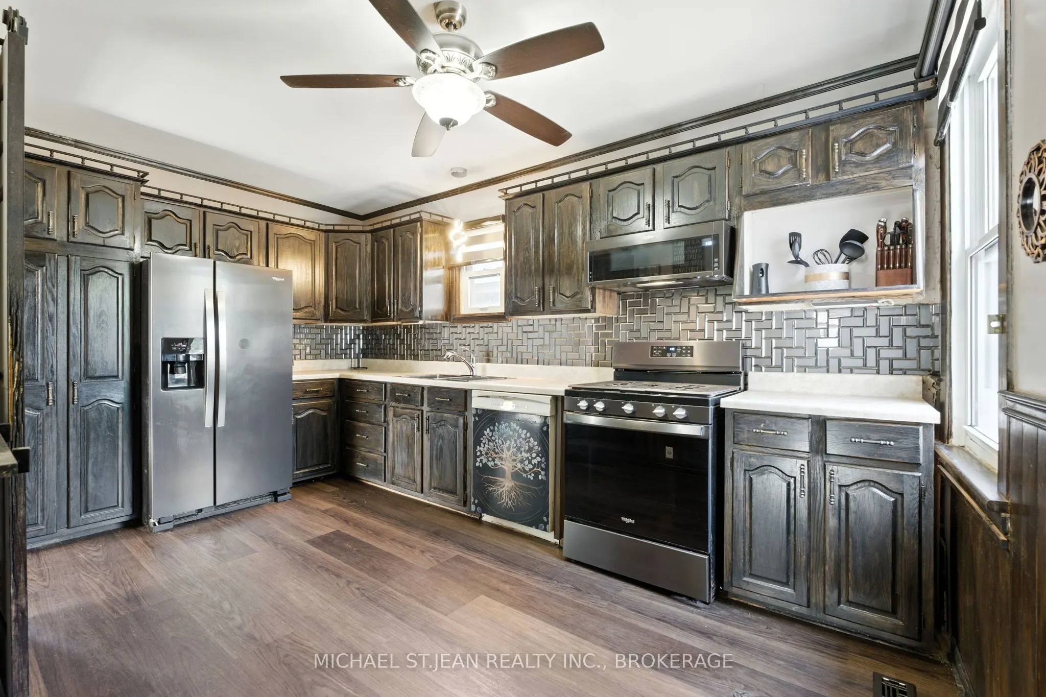 313 Graham Avenue S