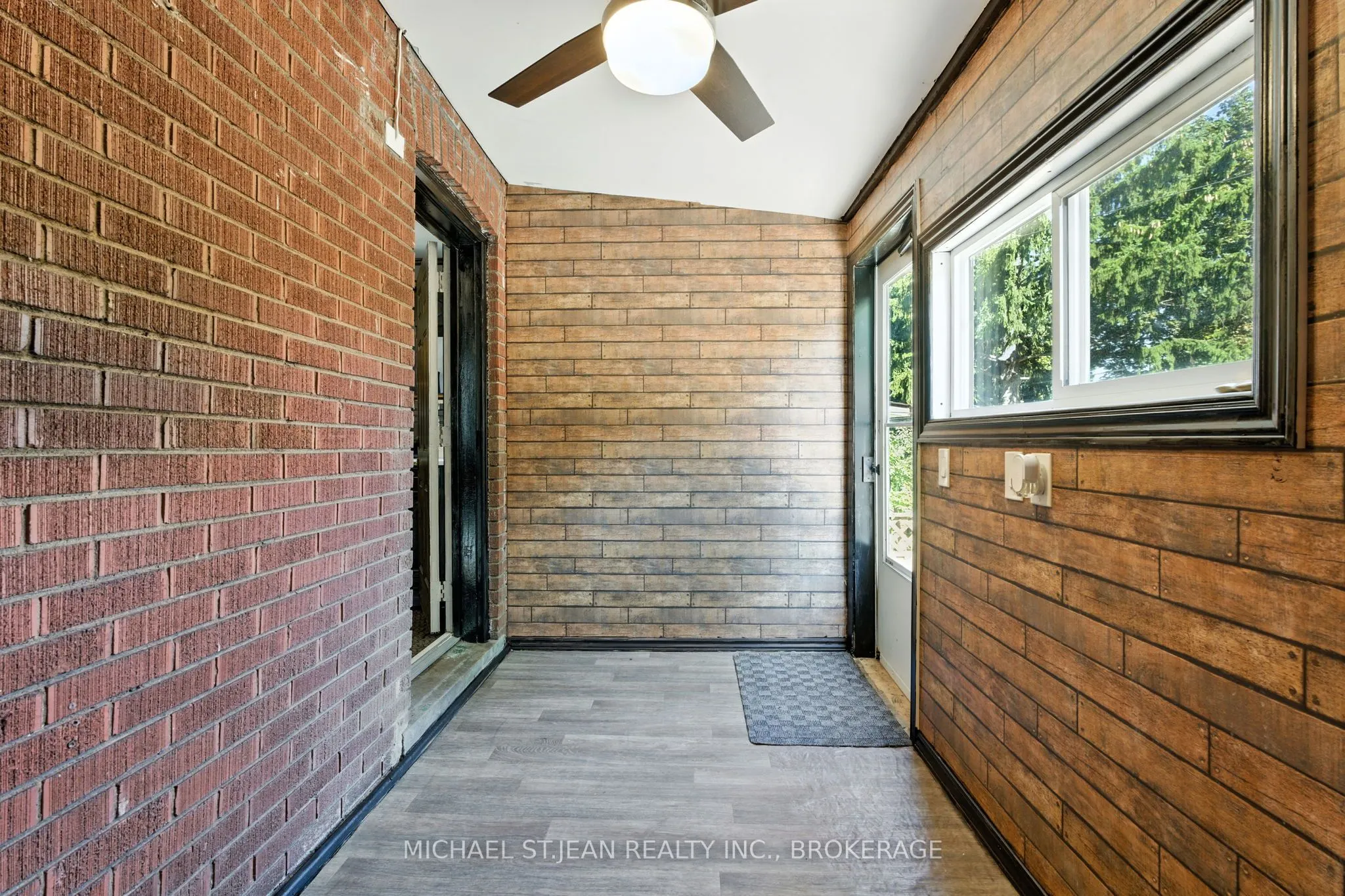 313 Graham Avenue S
