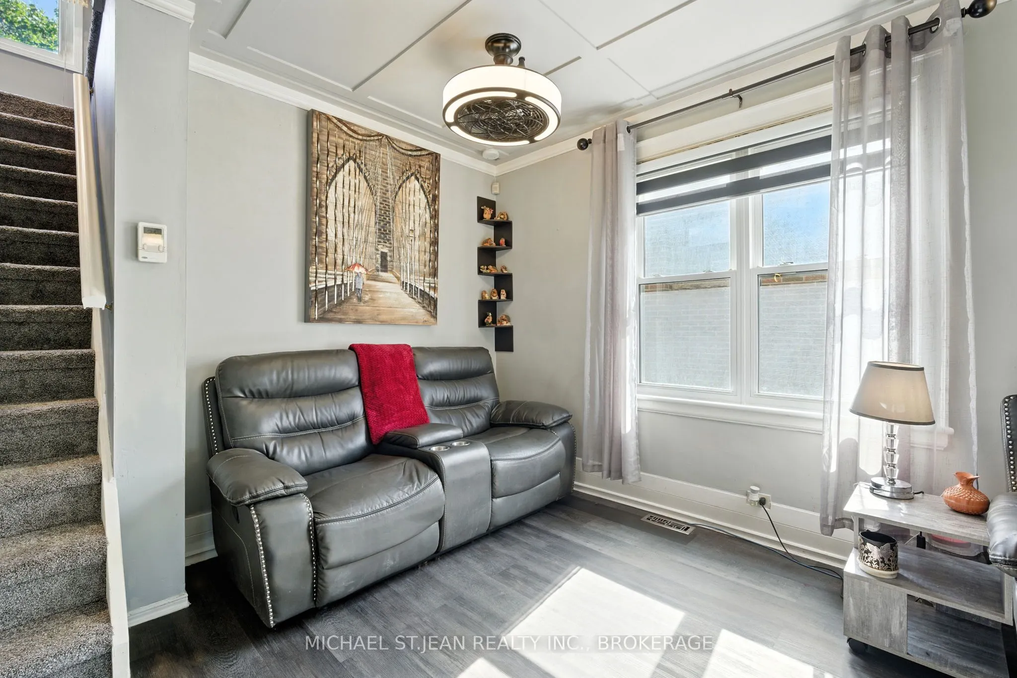 313 Graham Avenue S