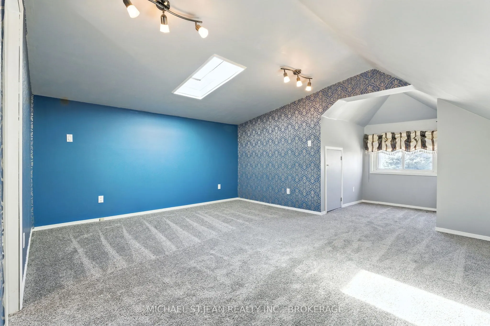 313 Graham Avenue S