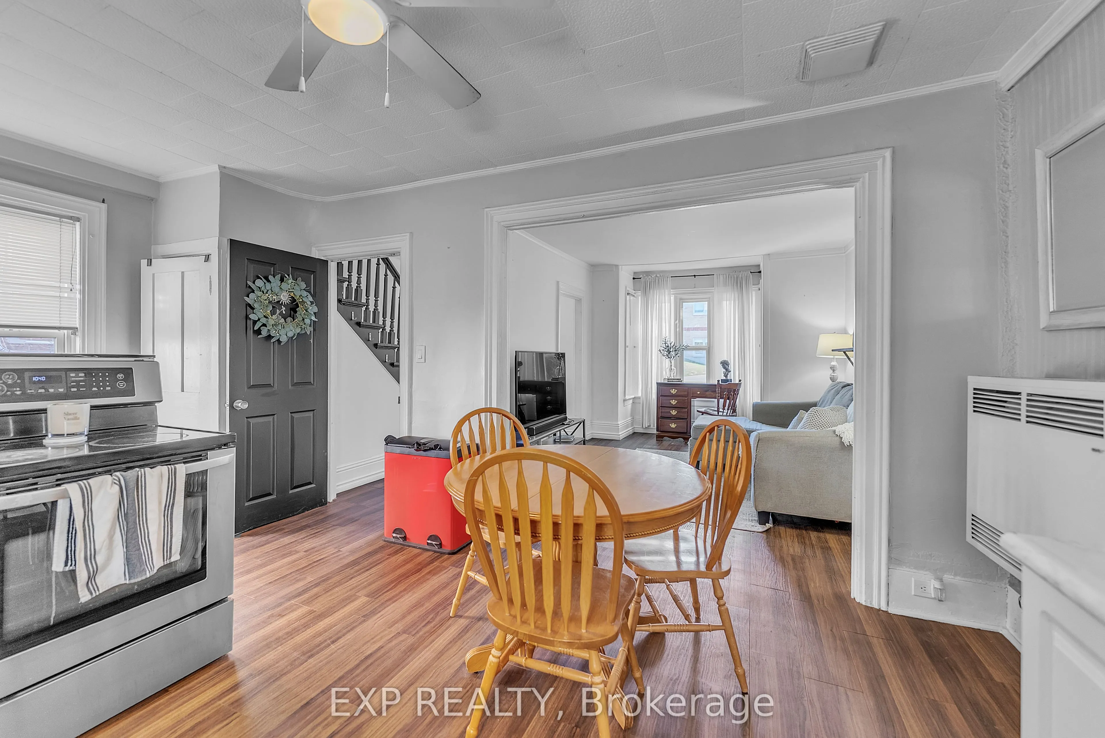 130 John Street S