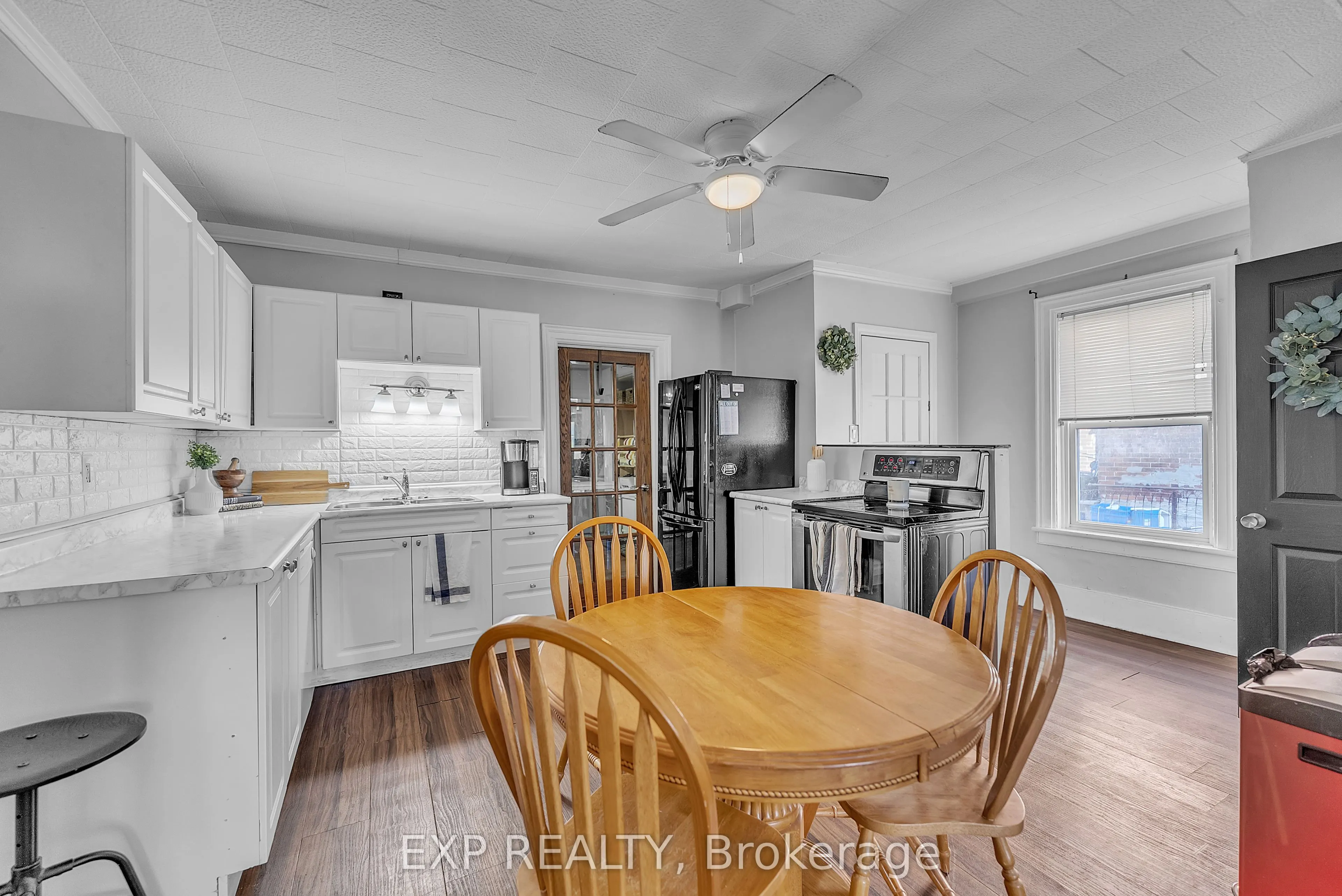 130 John Street S