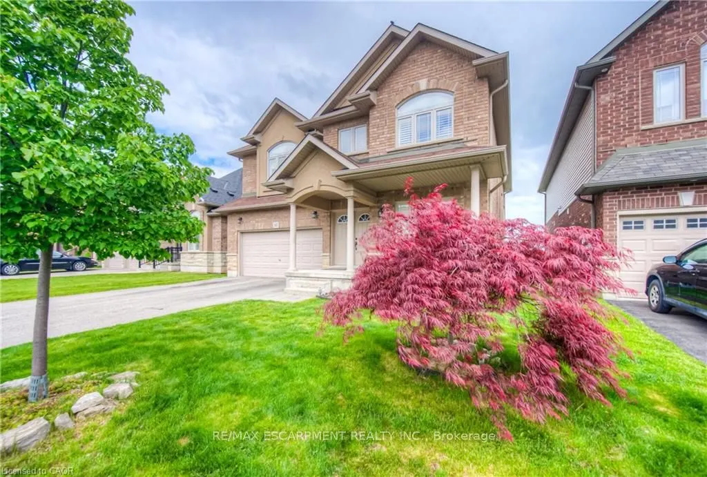 83 Boulder Crescent